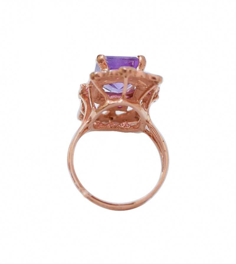 Rétro Anello con ametista, rubini, diamanti, oro rosa e argento. in vendita