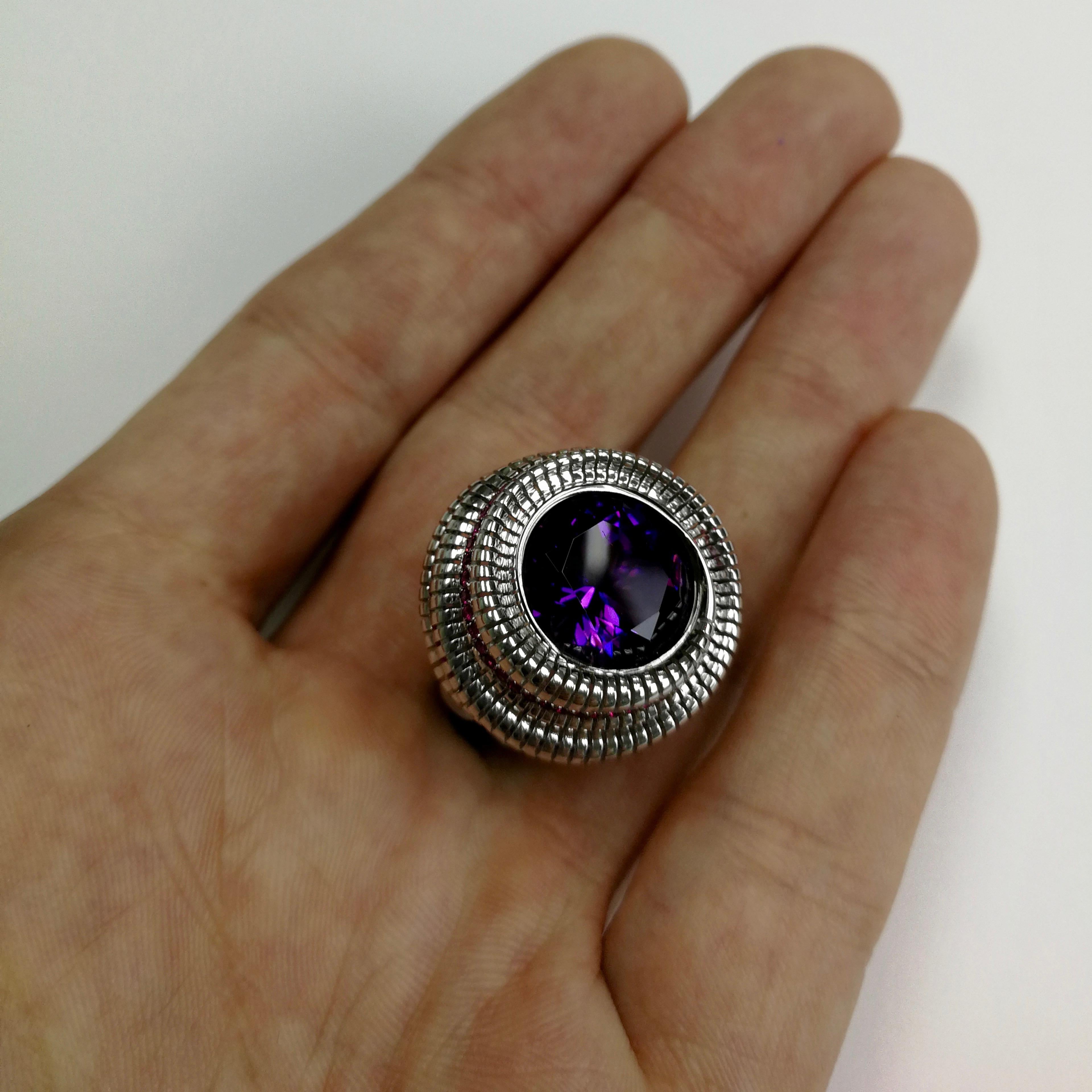 Amethyst Ruby 18 Karat White Gold Ring In New Condition For Sale In Bangkok, TH