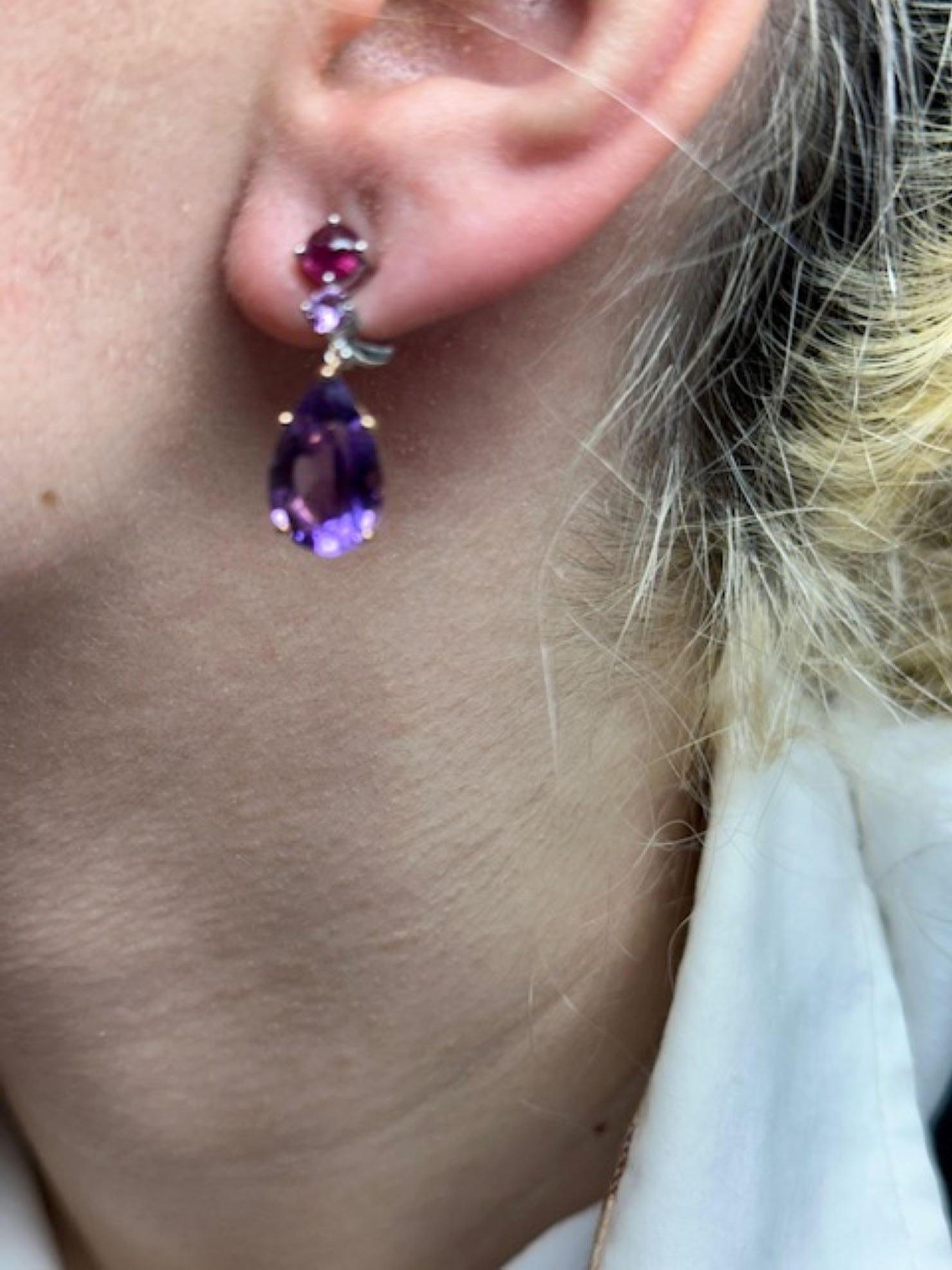 Women's or Men's Amethyst  Ruby and Pink Sapphire 18 Karat Gold Pendant Earrings For Sale