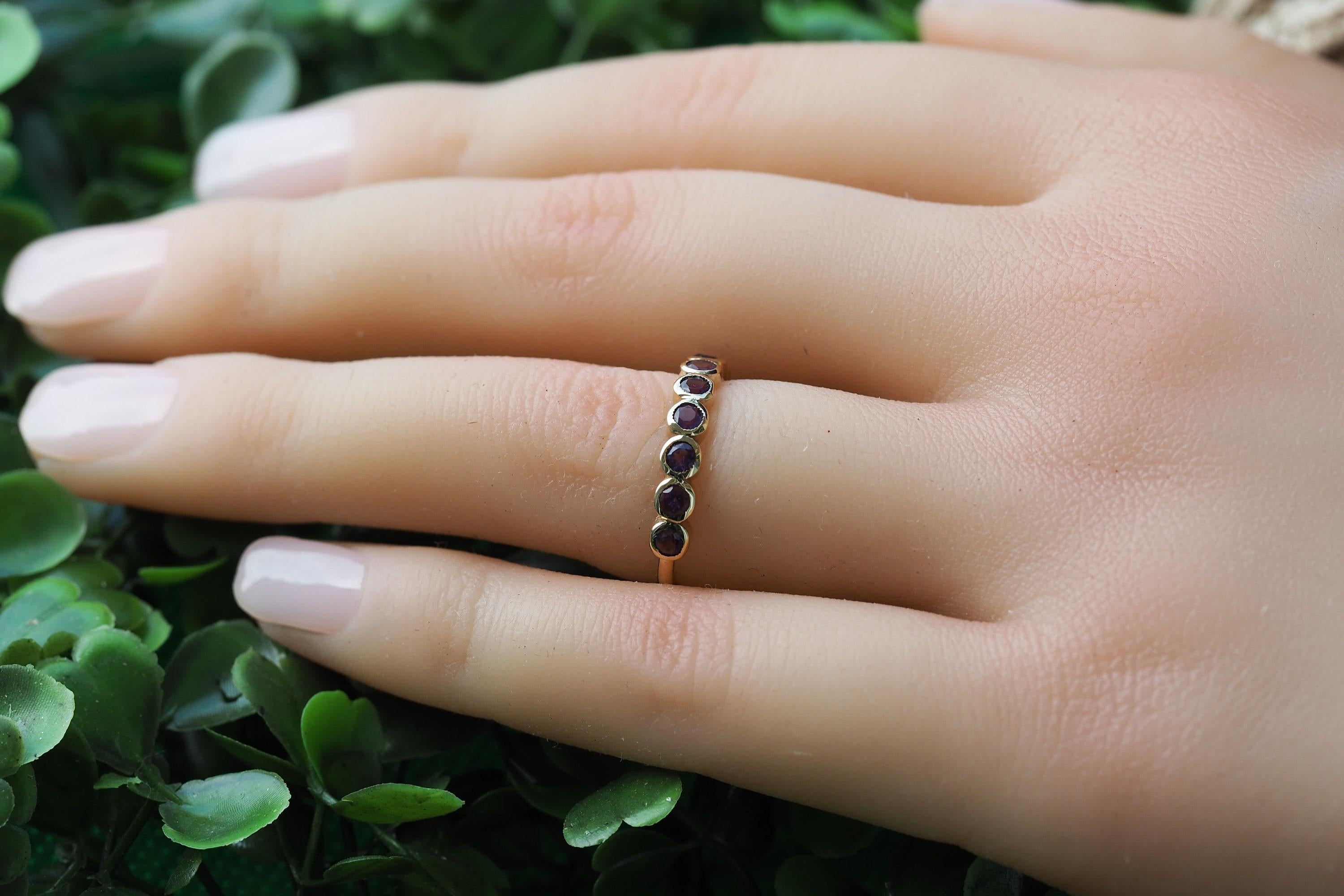 En vente :  Bague semi-éternelle en améthyste 10