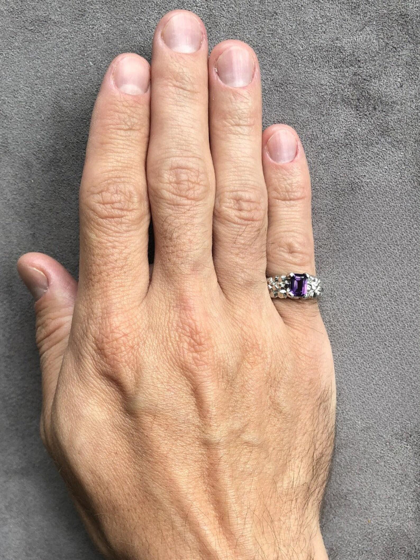 Artigiano Anello d'argento con ametista, viola naturale, di qualità fine e magica, regalo in stile vintage in vendita