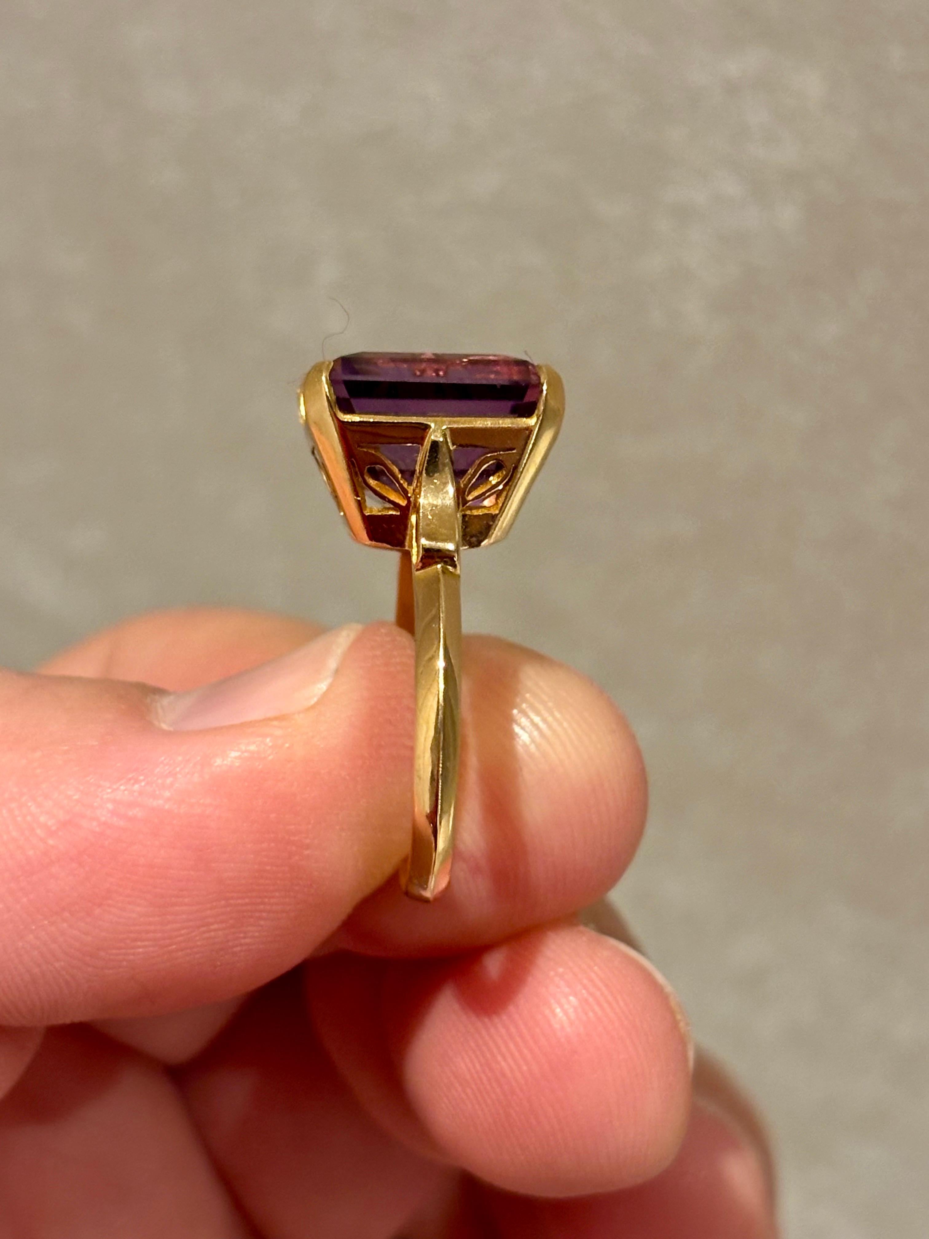 AMETHYST SOLITAIRE RING 22K Gold, 12 Carat Stone im Zustand „Gut“ im Angebot in Steeple Claydon, GB