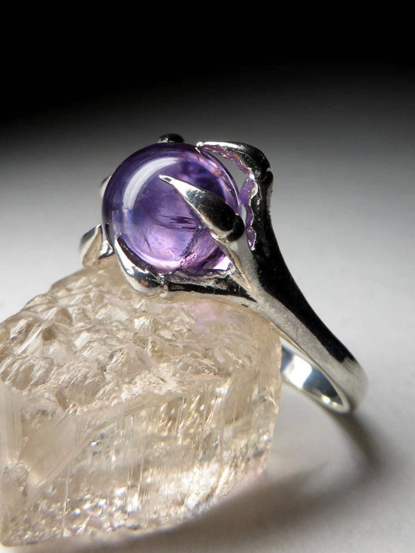 Silver rhodium plated ring with natural Amethyst sphere 
gemstone origin - Brazil
sphere diameter - 0.43 in / 11 mm
ring weight - 6.03 grams
ring size - 6 US