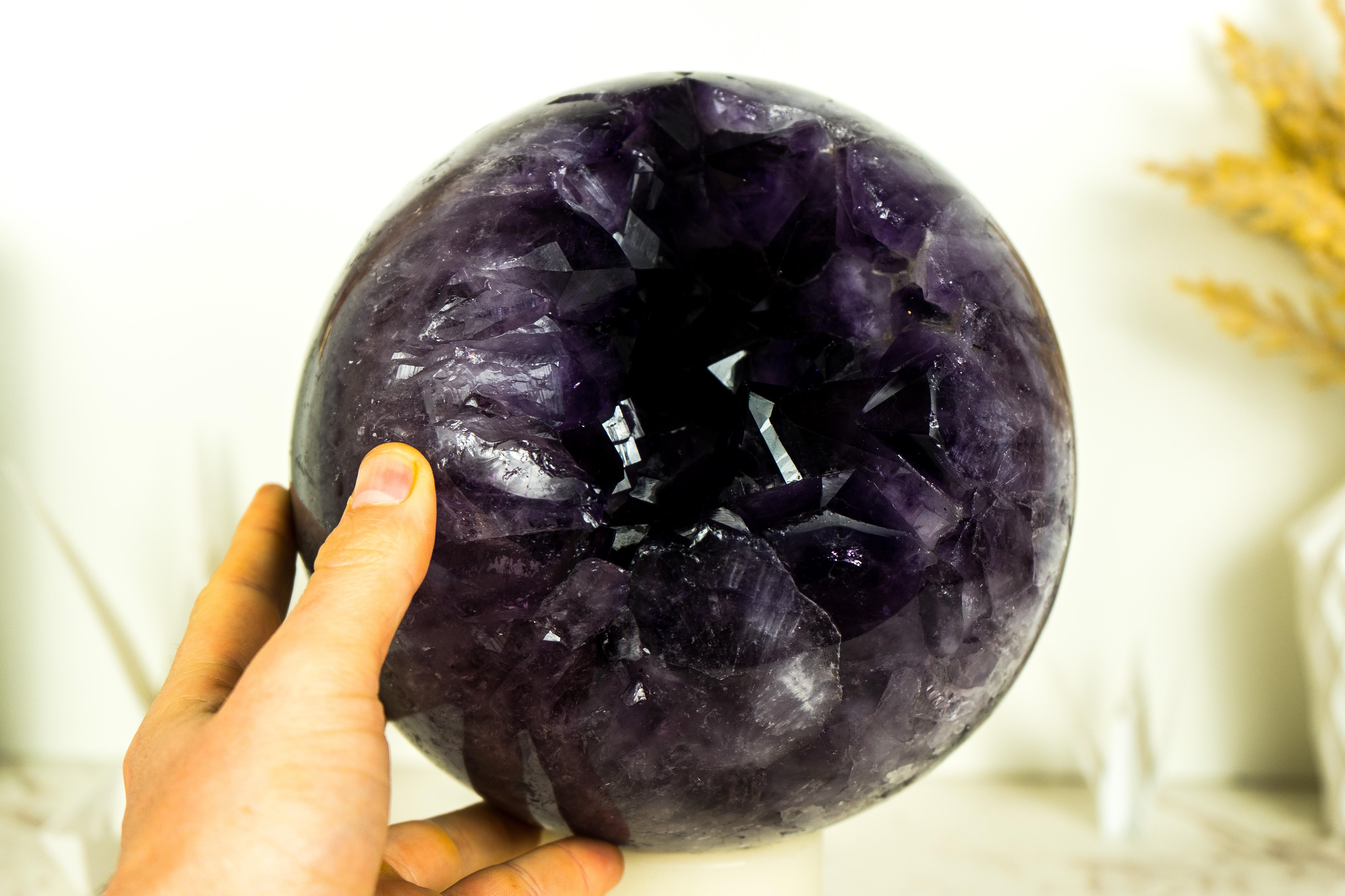 Amethyst Sphere with Deep Purple Amethyst Druzy - 8 In In Excellent Condition For Sale In Ametista Do Sul, BR