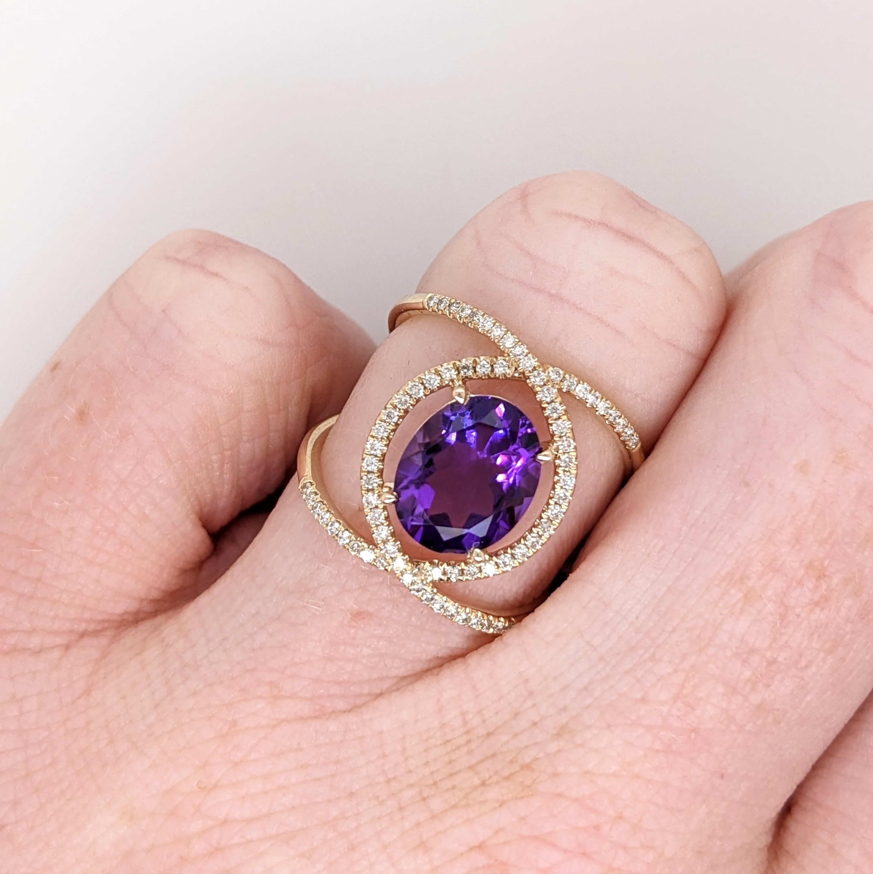 Dieser wunderschöne Statement-Ring hat ein aufwändiges Split-Shank-Design und verfügt über einen wunderschönen 10x8mm ovalen Amethyst aus Uruguay mit einer tiefen lila Farbe und hervorragende Klarheit! Diese Ringfassung ist einzigartig und