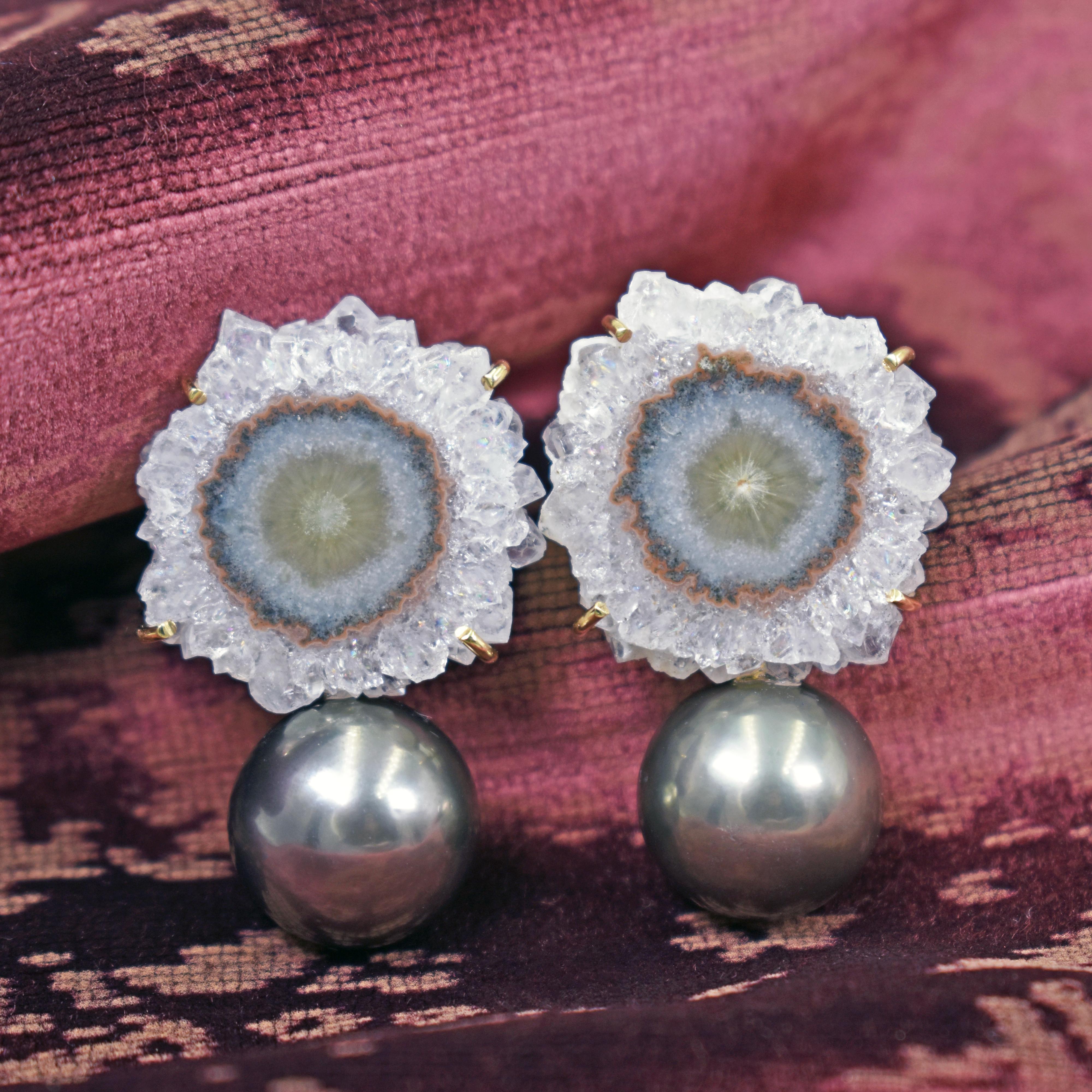 Contemporary Amethyst Stalactite and Black Pearl Stud Earrings and Pendant Necklace Set For Sale