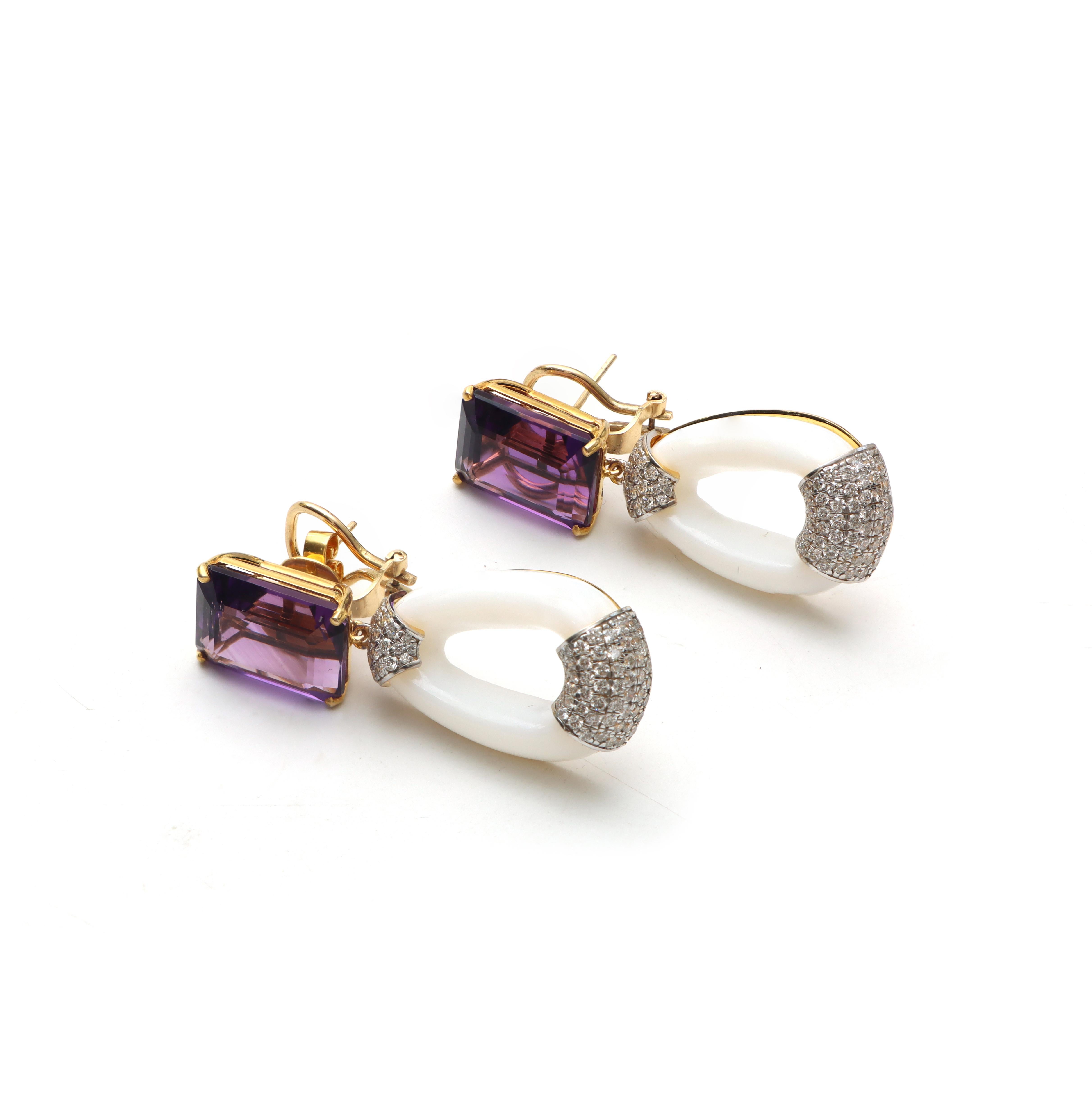 Item Code - NFJ-1021

Metal Purity - 14k

Gemstone - White Opal And Amethyst 

Total Gemstone Weight  - 52.50 cts

Total Diamond Weight - 2.49 cts

Gross Weight - 21.78 gm

