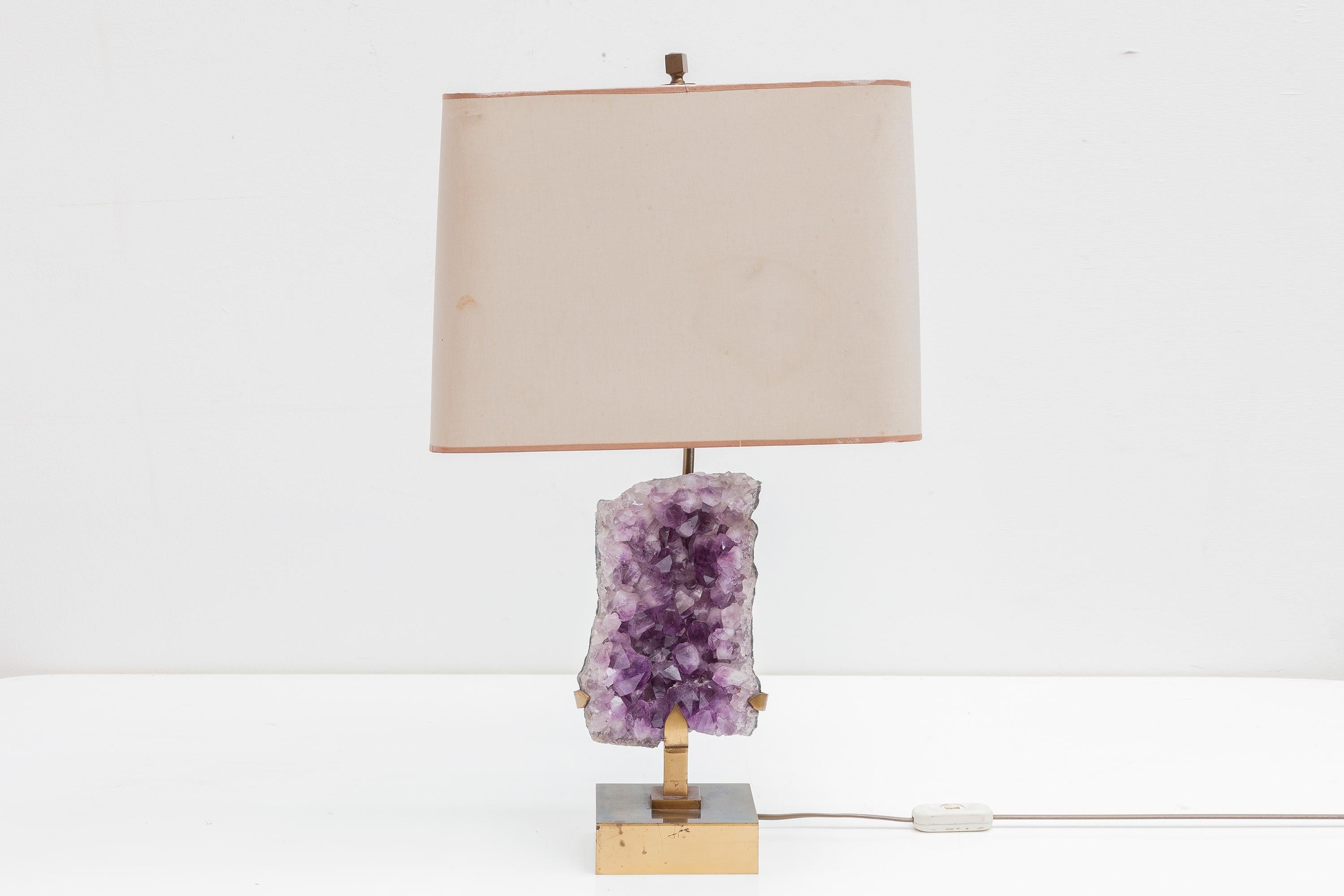 Tischlampe aus Amethyst von Willy Daro, 1970er Jahre, Belgien (Moderne der Mitte des Jahrhunderts) im Angebot