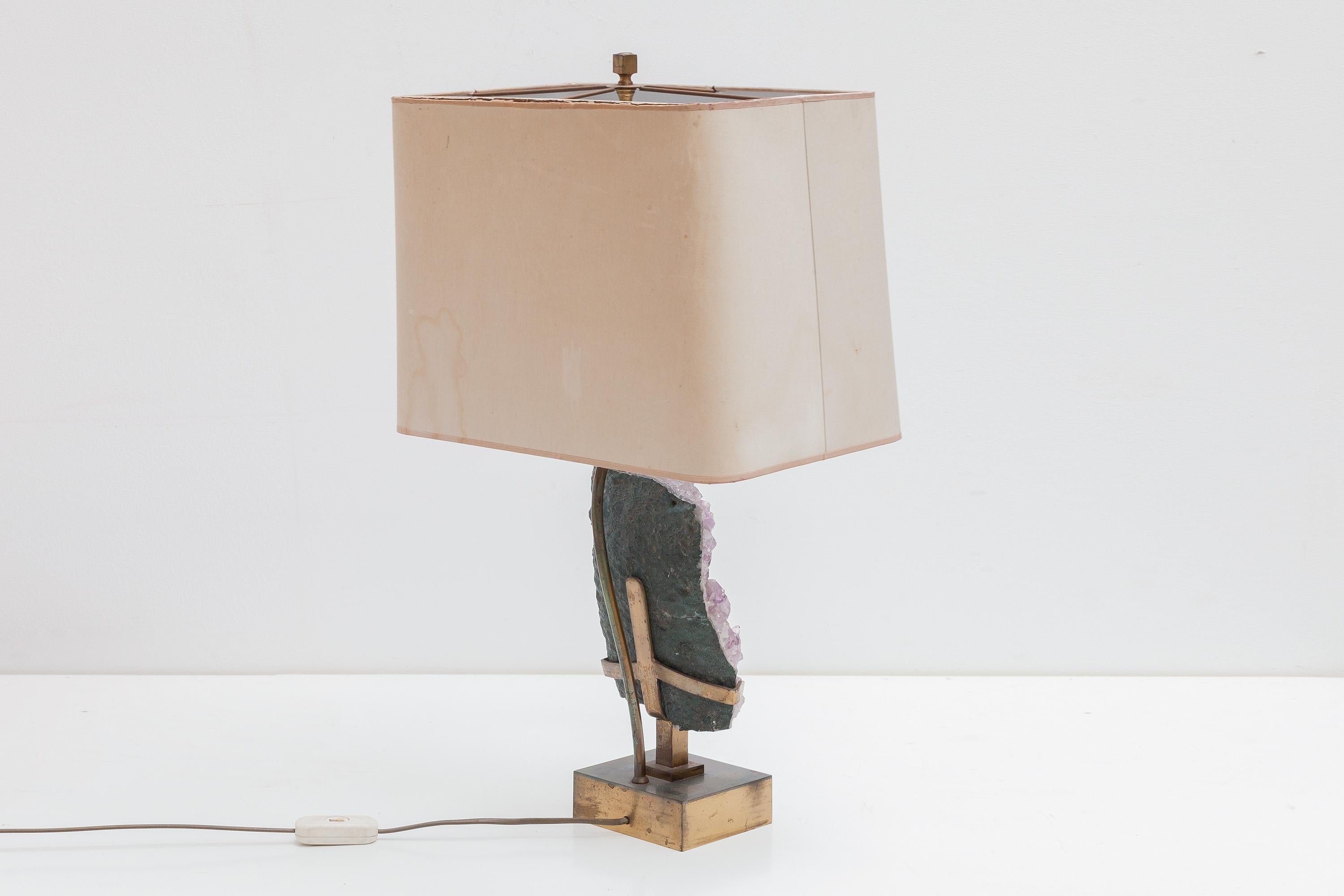 Lampe de bureau en améthyste de Willy Daro, 1970, Belgique Bon état - En vente à Antwerp, BE
