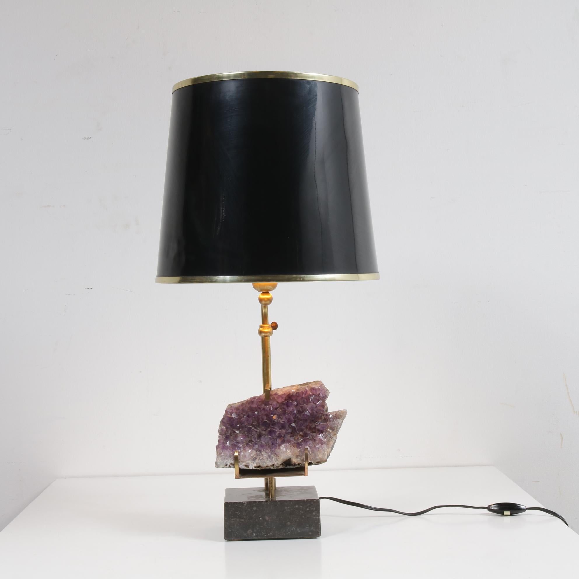 Mid-Century Modern Amethyst Table Lamp in the Style of Willy Daro, 1970 For Sale