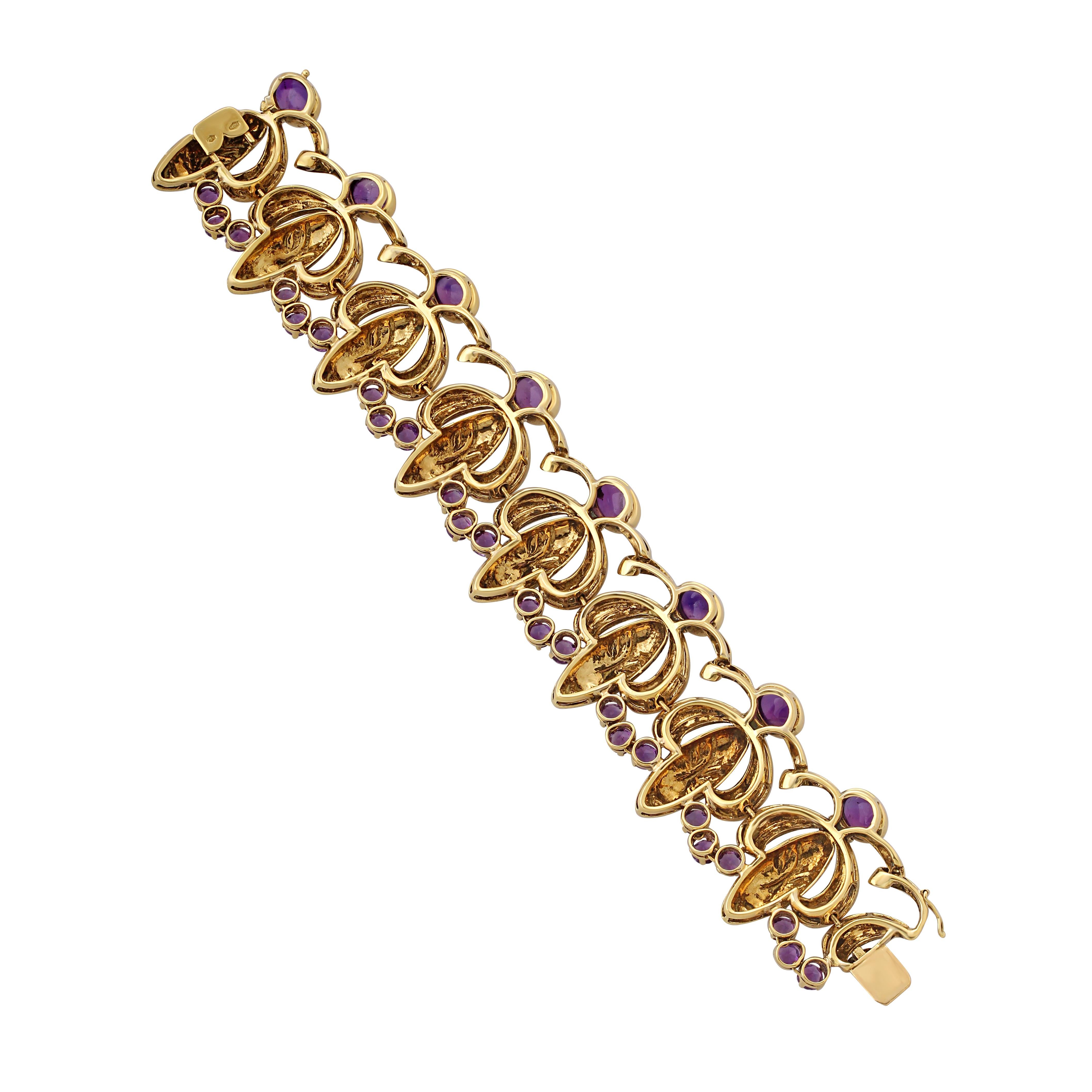 Women's or Men's Amethyst & Textured Gold Face Motif Bracelet For Sale