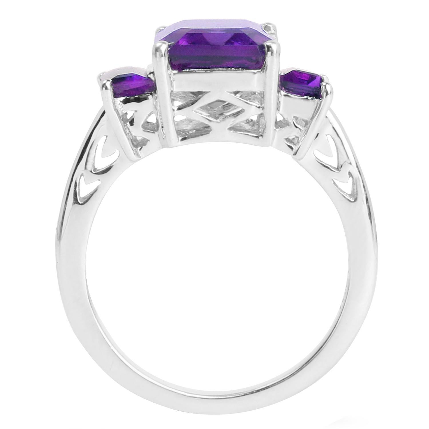 Taille émeraude Bague à trois pierres 4,65 carats en vente
