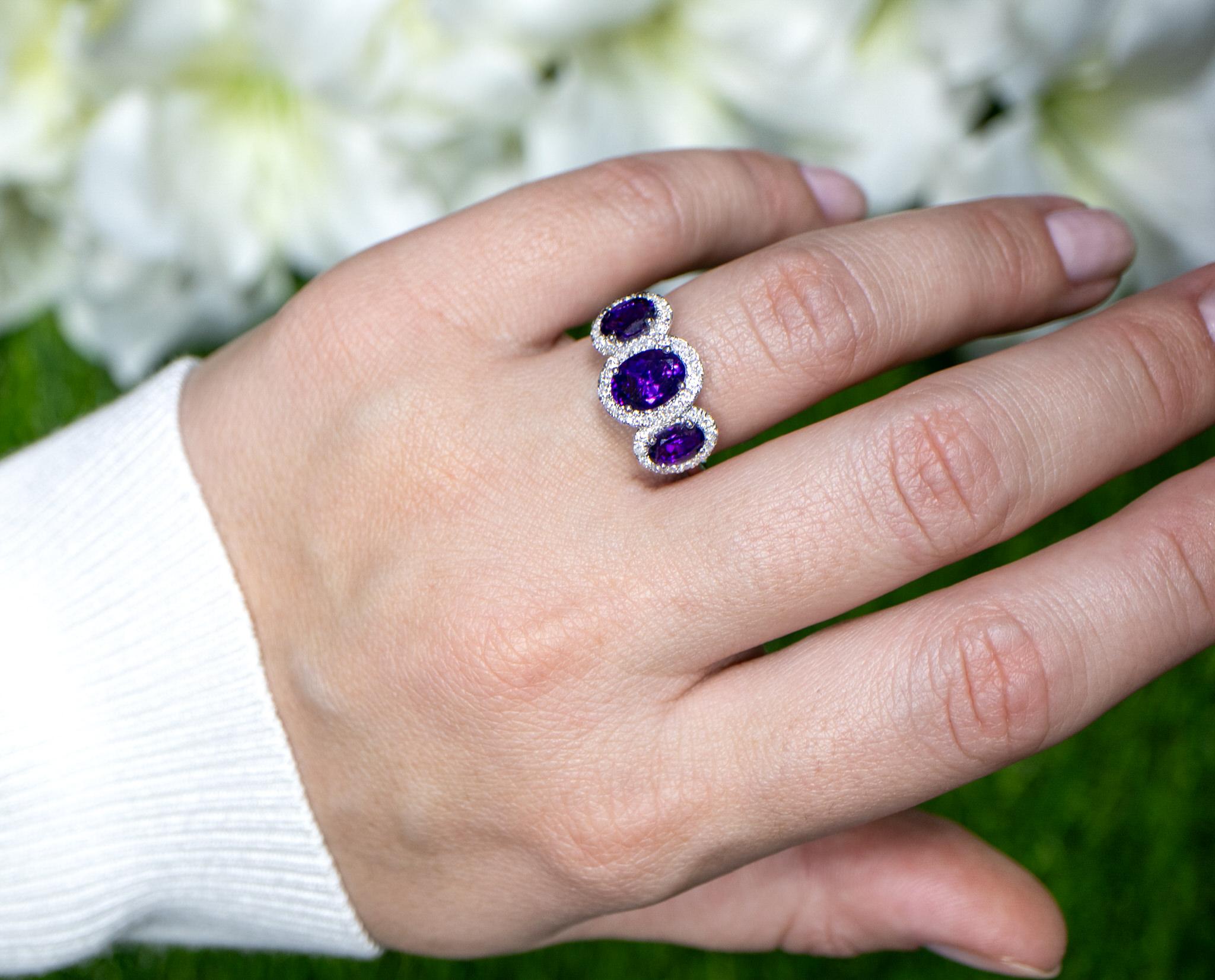 Oval Cut Amethyst Three Stone Ring Diamond Setting 2.48 Carats 18K Gold For Sale