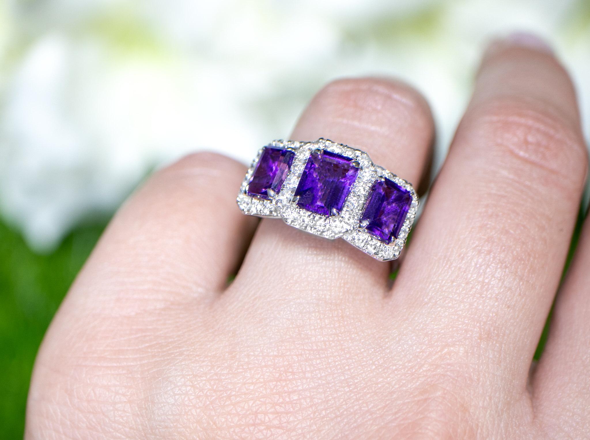 Contemporary Amethyst Three Stone Ring Diamond Setting 3.92 Carats 18K Gold For Sale