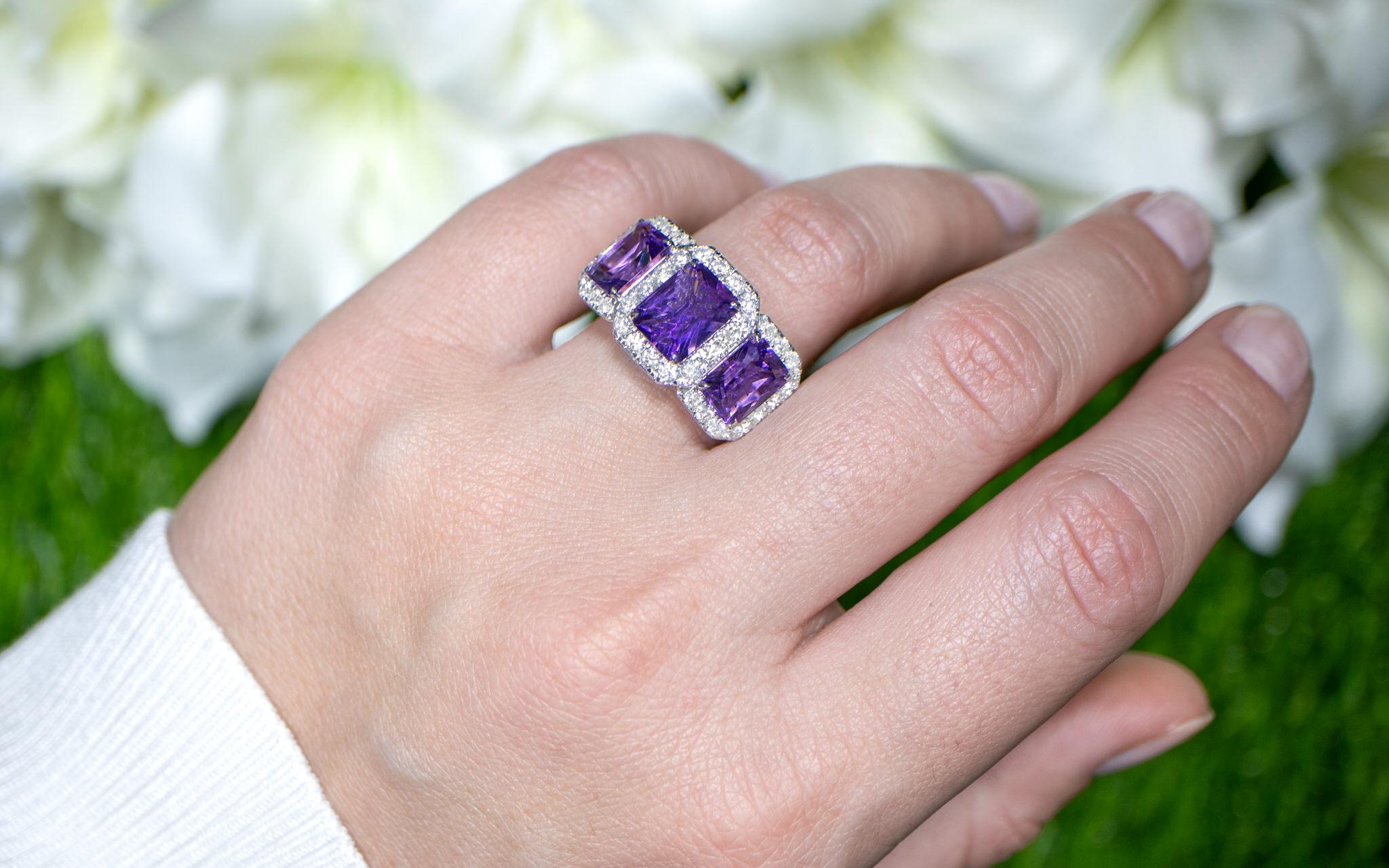 Contemporary Amethyst Three Stone Ring Diamond Setting 6.63 Carats 18K Gold For Sale