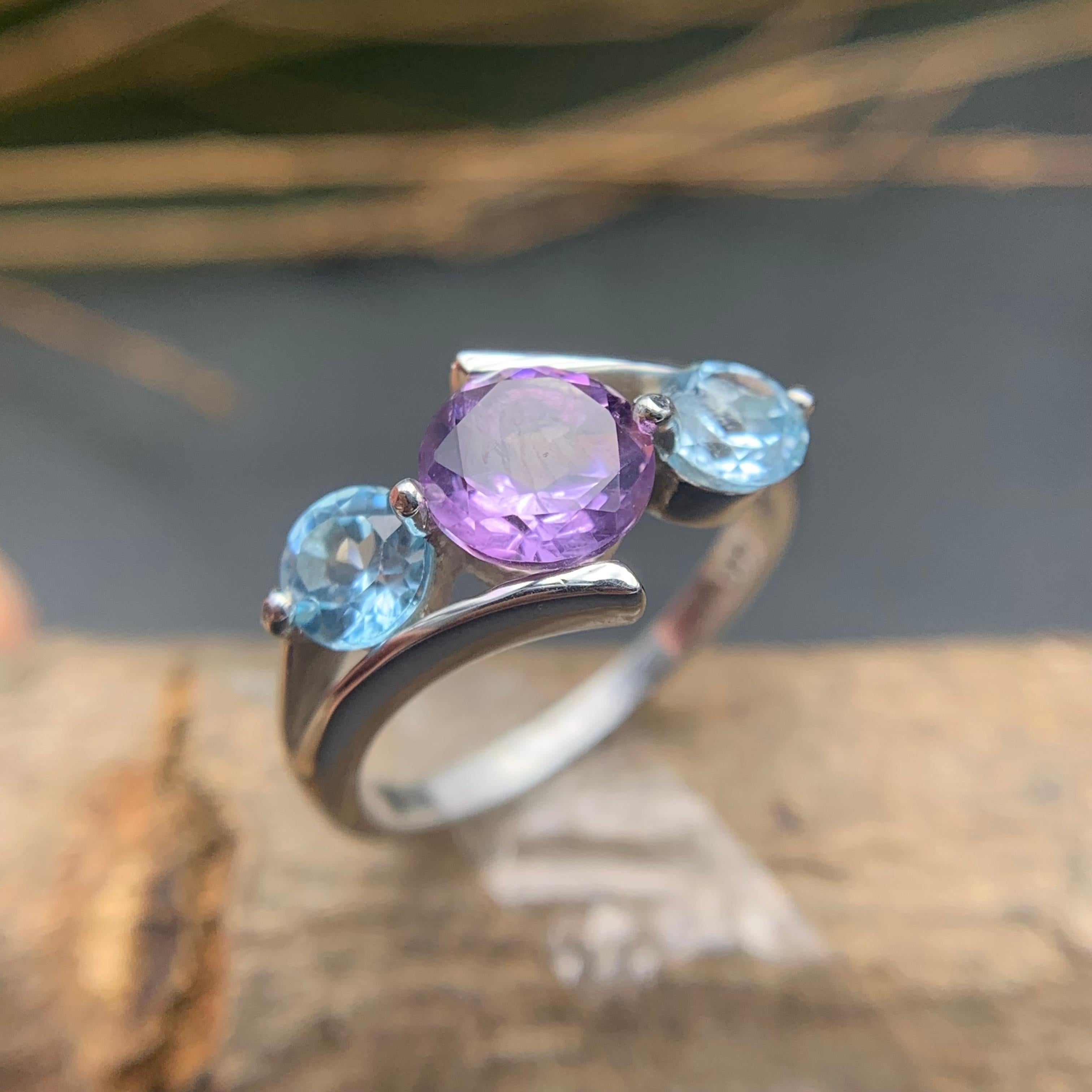 Anello di ametista e topazio 925 in argento sterling fatto a mano con gemme rotonde viola e blu cielo in vendita 6