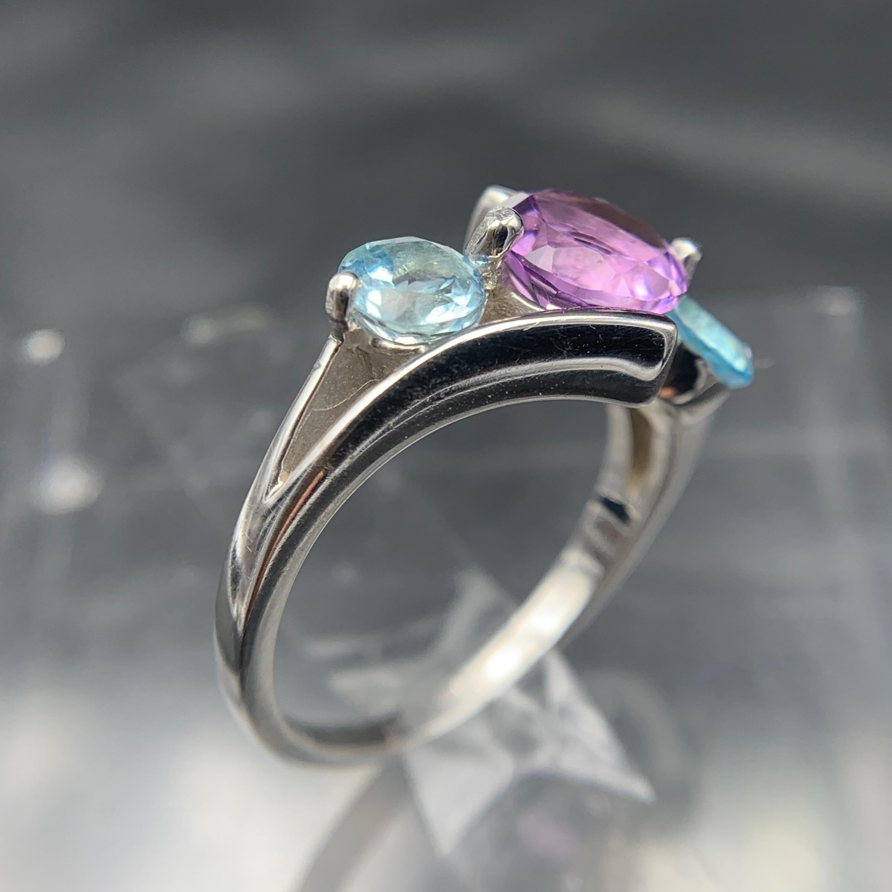 Anello di ametista e topazio 925 in argento sterling fatto a mano con gemme rotonde viola e blu cielo in vendita 7