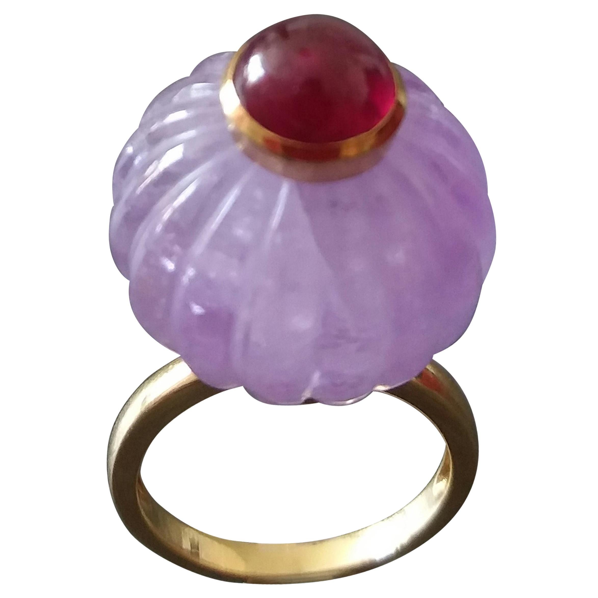 Natural Carved Amethyst Ball Ruby Cabochon 14 Karat Yellow Gold Cocktail Ring For Sale