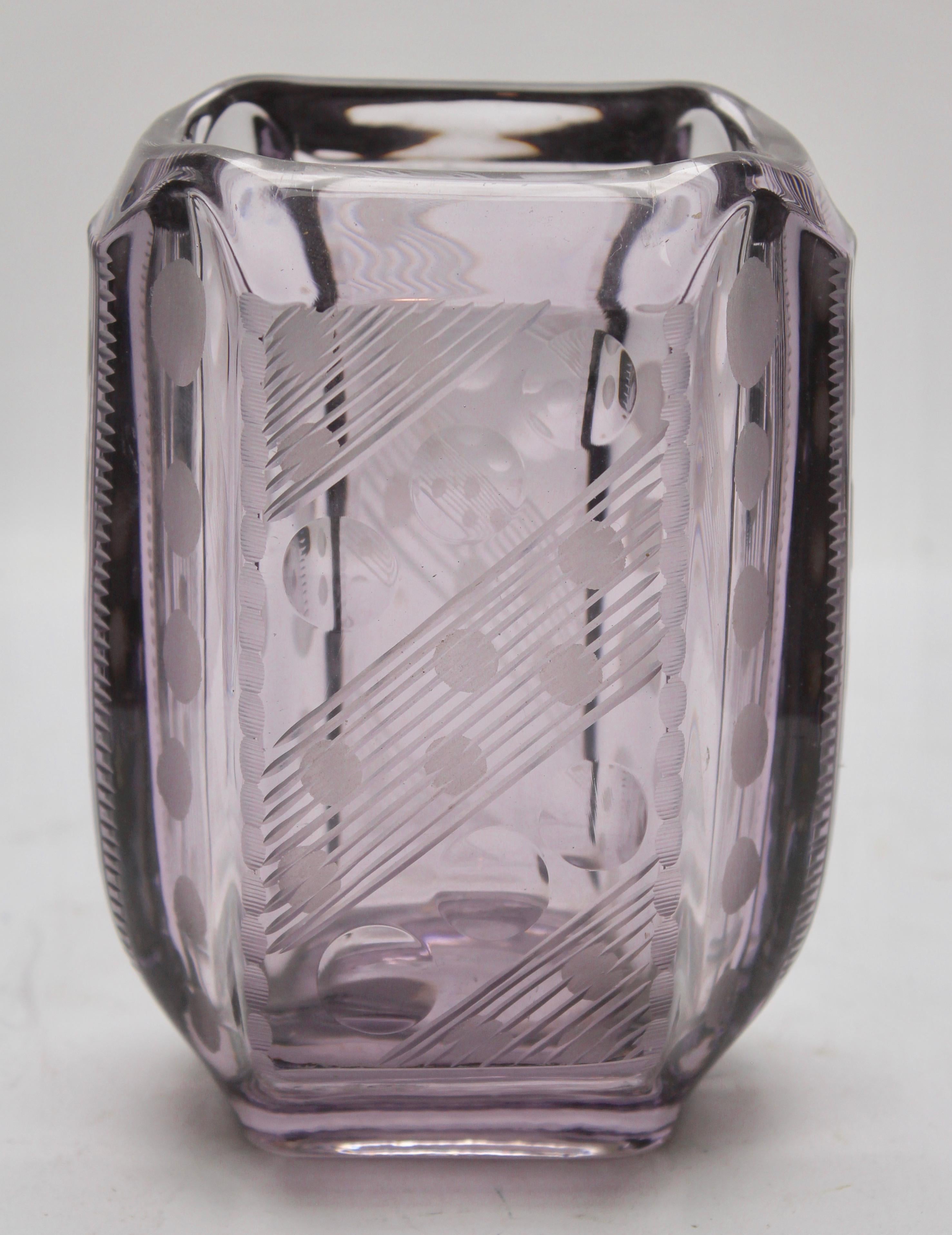 Hand-Crafted Amethyst Vase with Art Deco Engraved Geometric Design For Sale