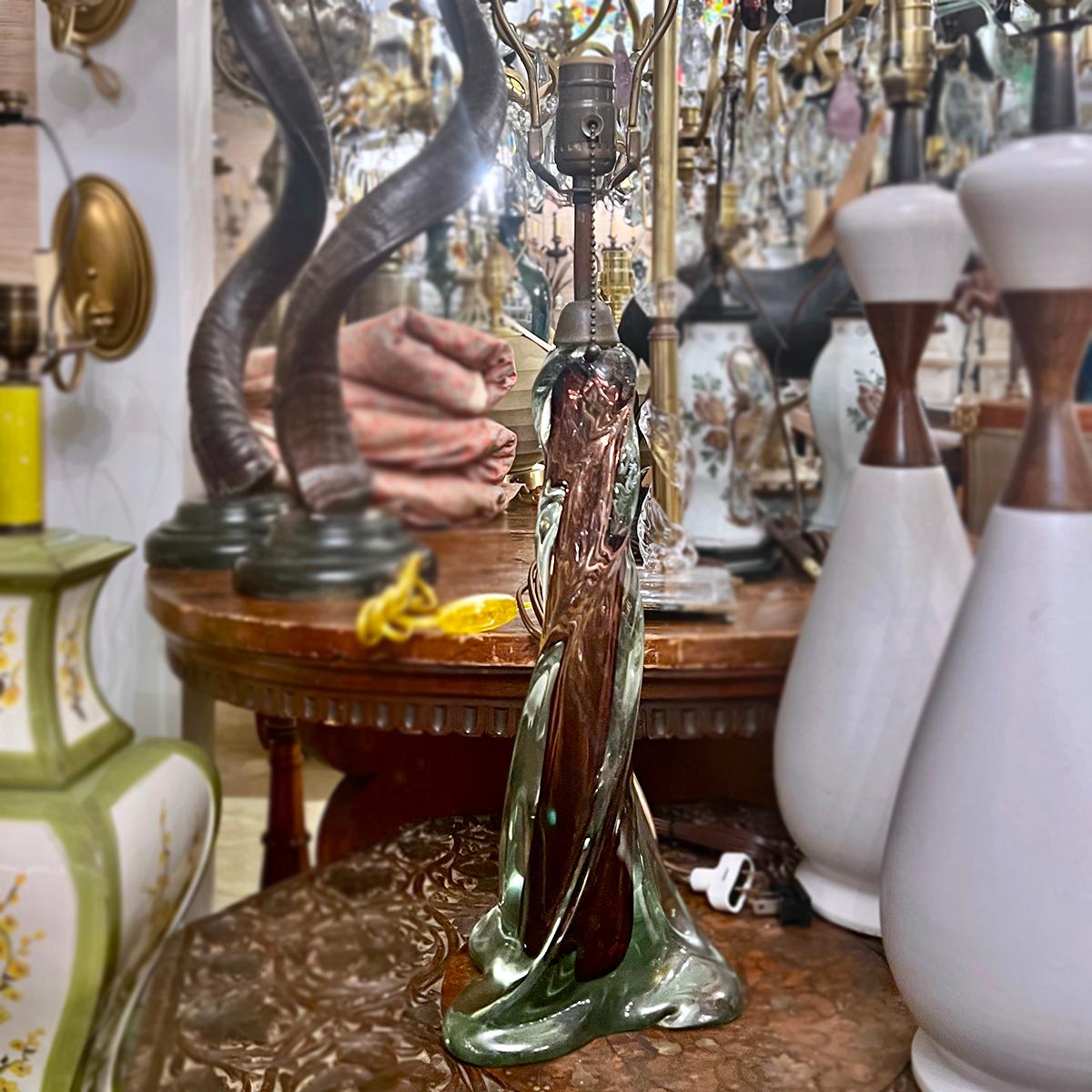 italien Lampe de table en verre vénitien améthyste en vente