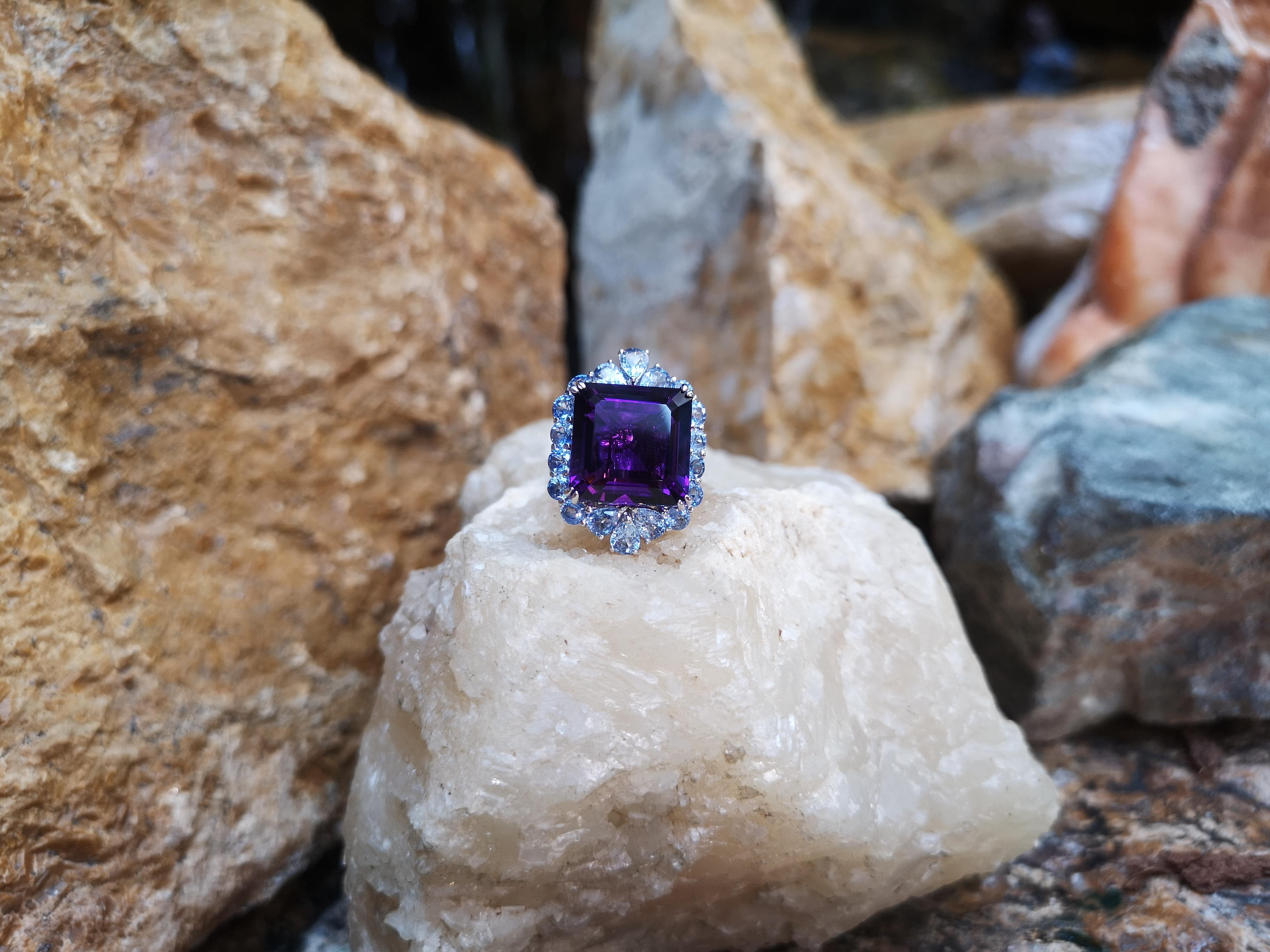Contemporary Amethyst with Blue Sapphire Ring Set in 18 Karat White Gold Settings For Sale