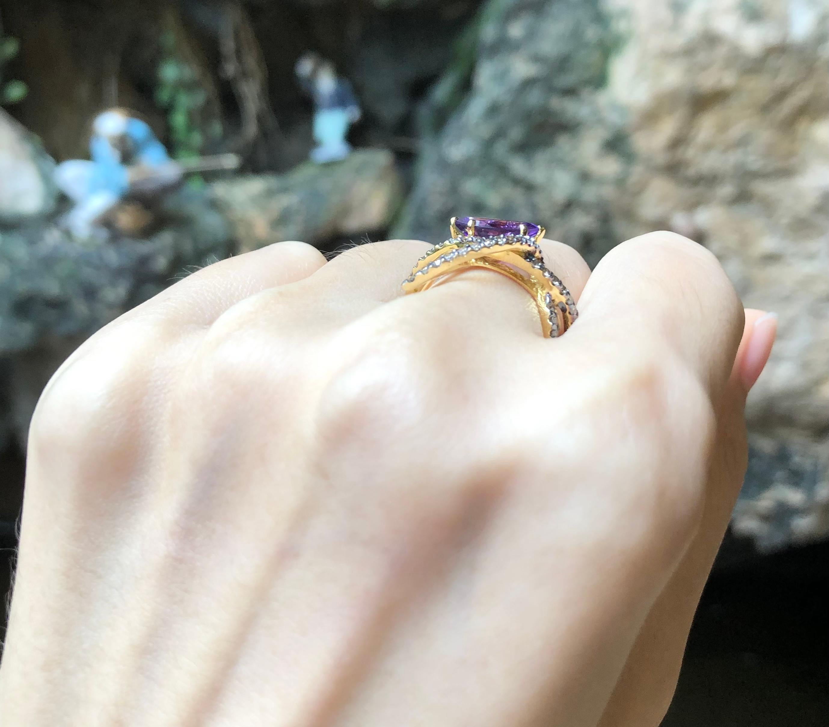 Women's Amethyst with Brown Diamond Ring Set in 18 Karat Gold by Kavant & Sharart For Sale