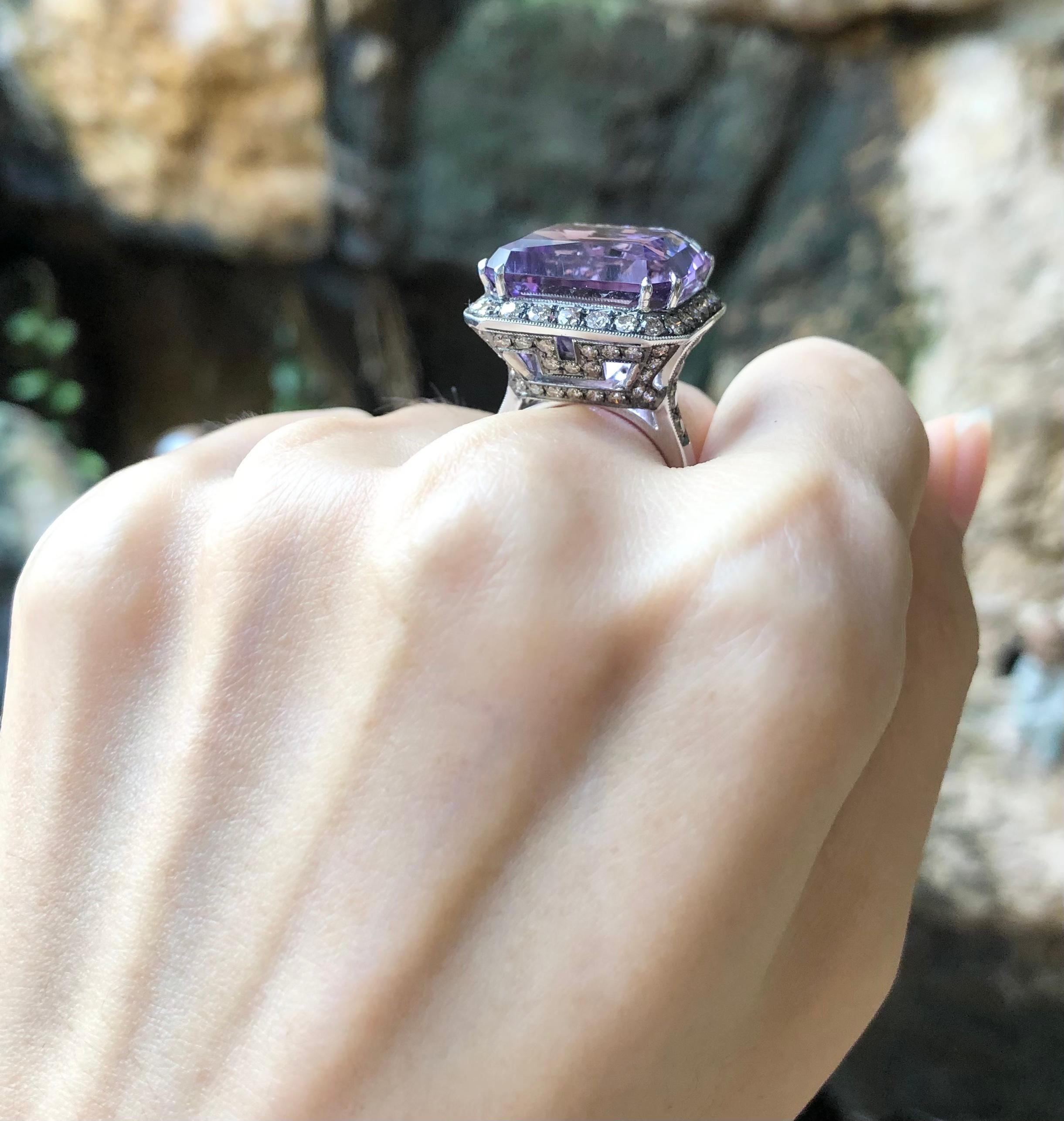 Amethyst with Brown Diamond Ring Set in 18 Karat White Gold Settings In New Condition For Sale In Bangkok, TH