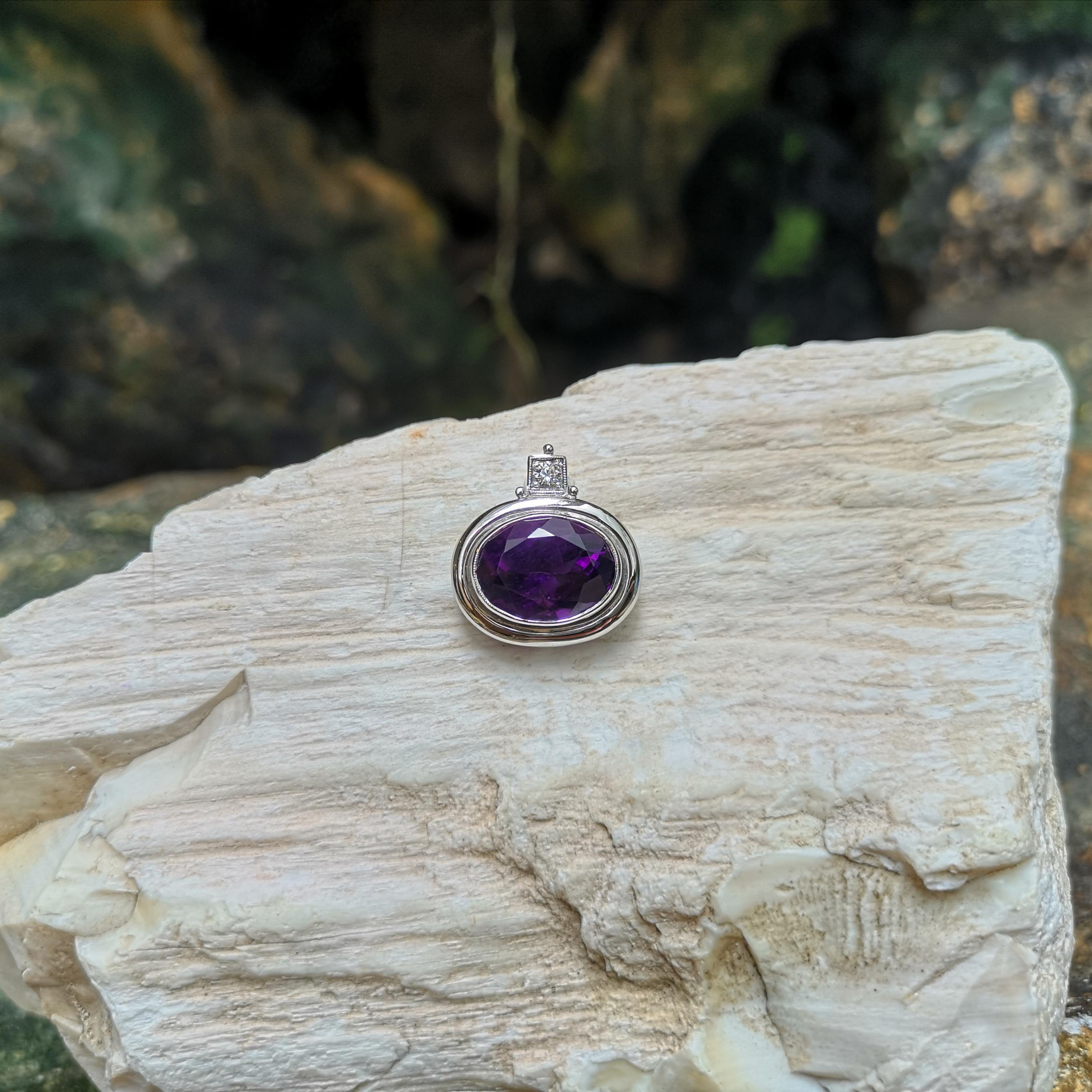 Amethyst mit Diamant-Anhänger in 18 Karat Weißgoldfassung gefasst (Zeitgenössisch) im Angebot