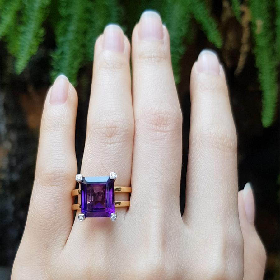 Amethyst 5.90 carats with Diamond 0.04 carat Ring set in 18 Karat Gold Settings 

Width:  1.0 cm 
Length: 1.3 cm
Ring Size: 53
Total Weight: 8.45 grams

