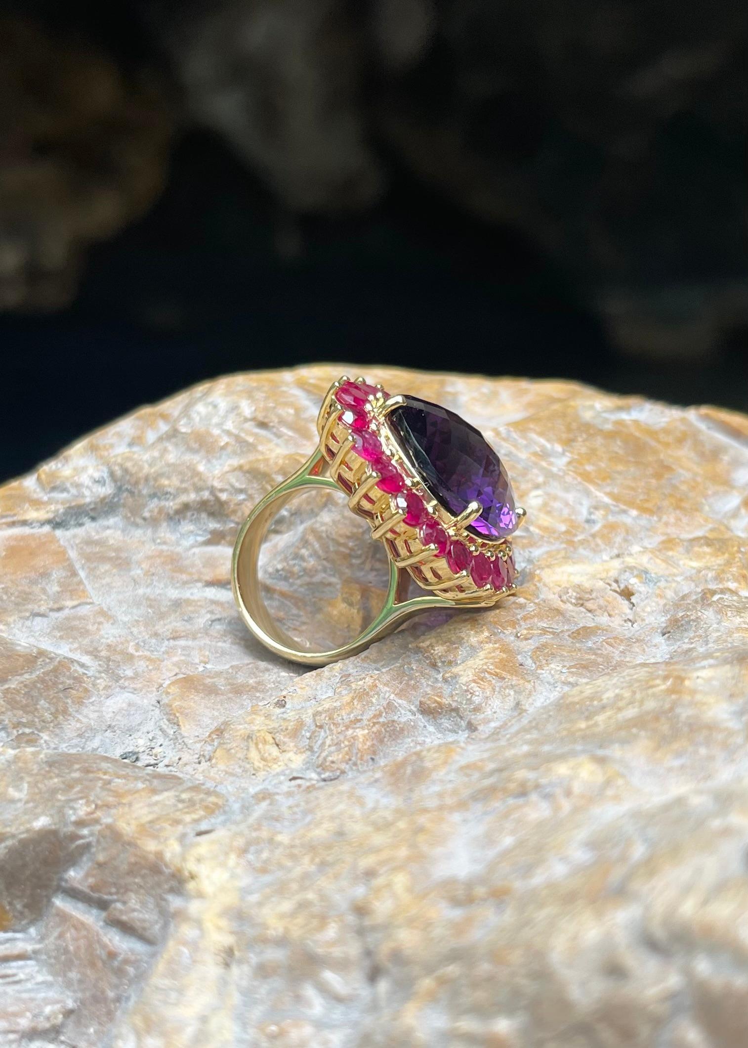 Amethyst mit Rubin Ring in 18K Gold gefasst im Angebot 7