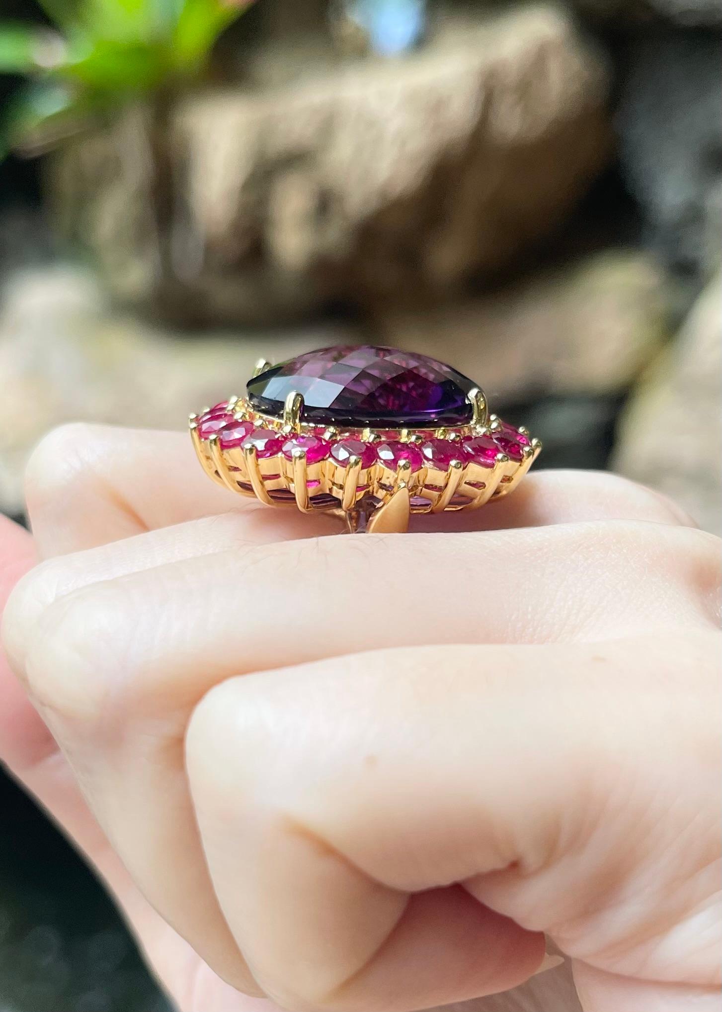 Amethyst mit Rubin Ring in 18K Gold gefasst im Angebot 1
