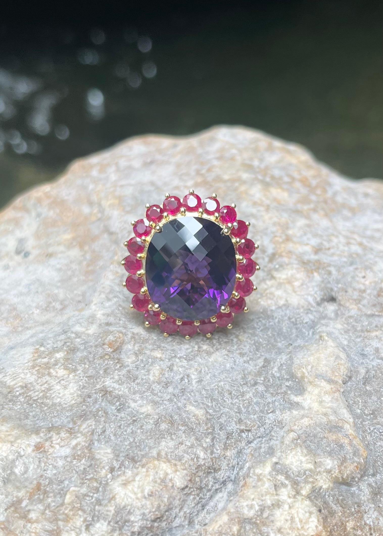 Amethyst mit Rubin Ring in 18K Gold gefasst im Angebot 2