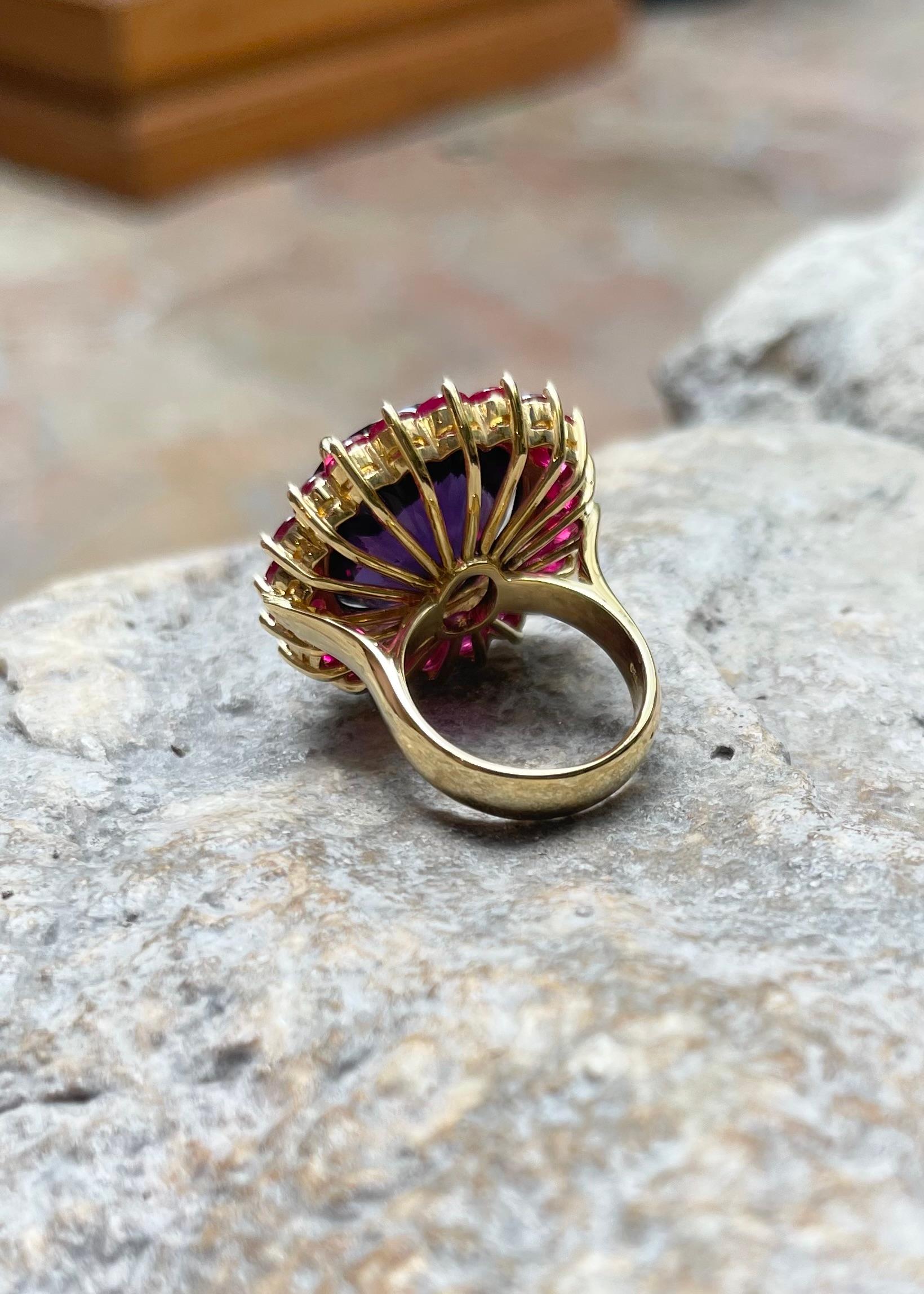 Amethyst mit Rubin Ring in 18K Gold gefasst im Angebot 3