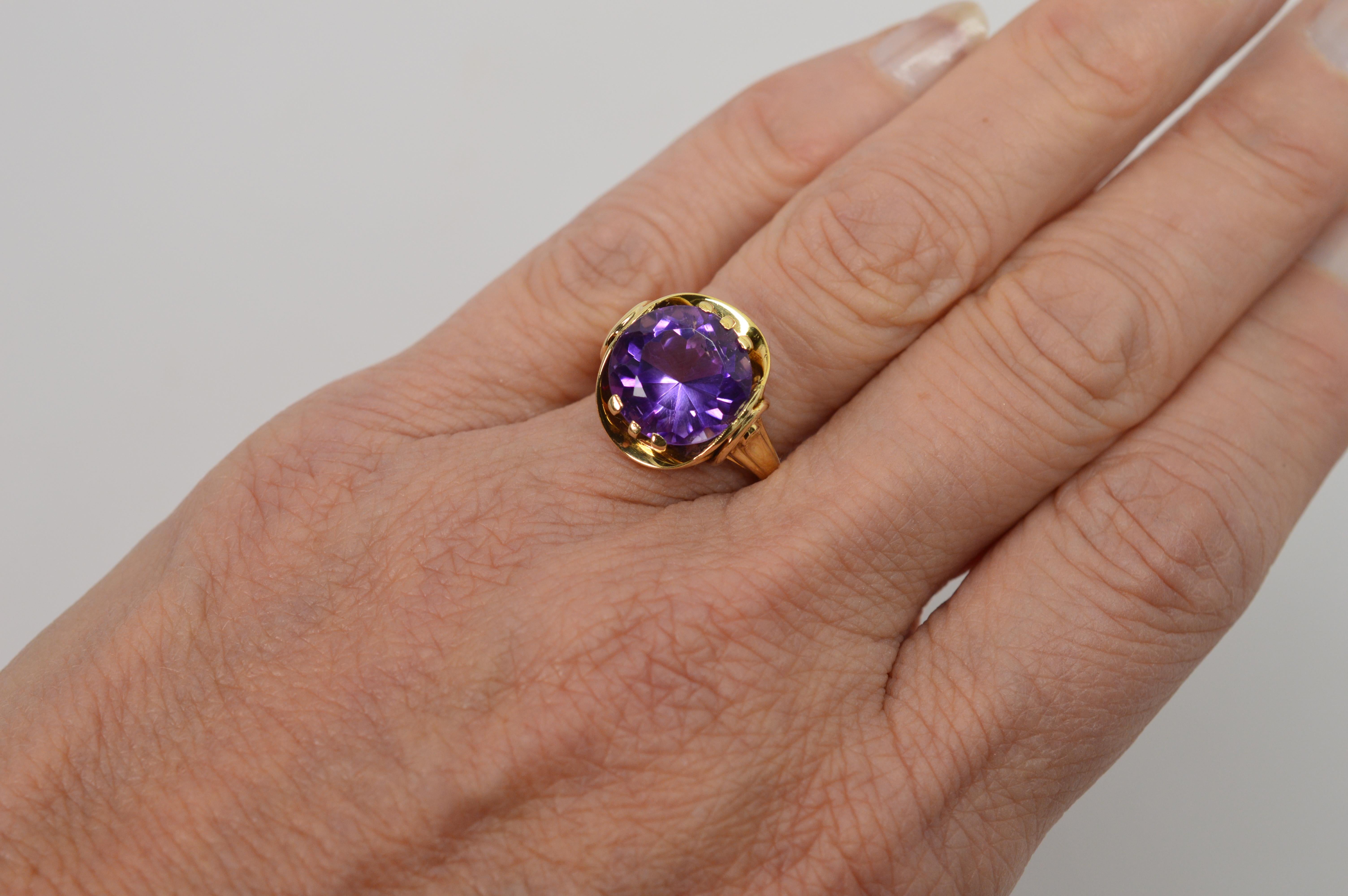Amethyst Yellow Gold Cocktail Ring 6