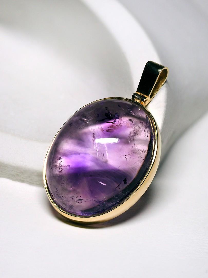 Artisan Amethyst Yellow Gold Pendant Cabochon Gem Royal Purple Namibian Stone Minimalism For Sale