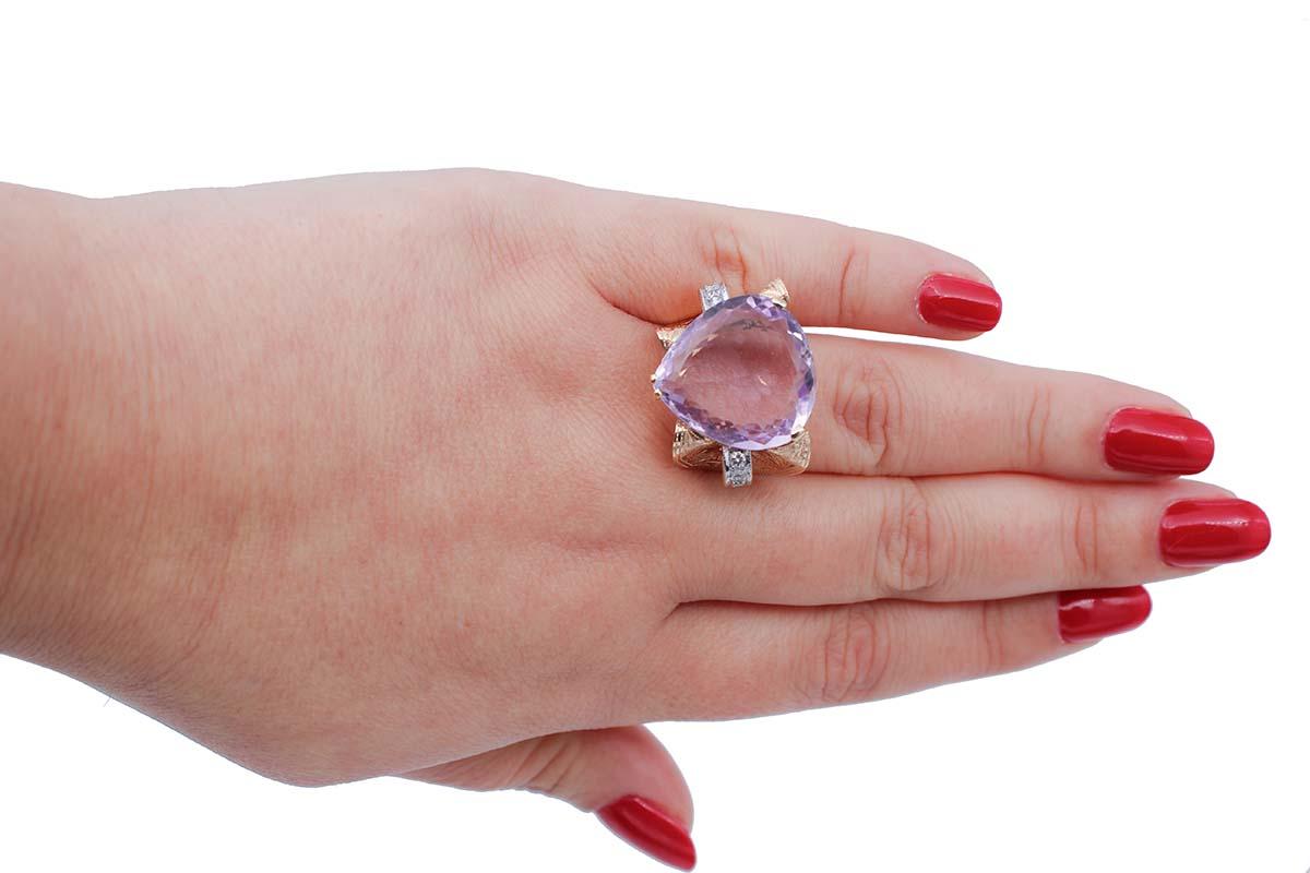 Cluster-Ring aus 14 Karat Roségold mit Amethyst, Diamanten und Weißgold (Gemischter Schliff) im Angebot