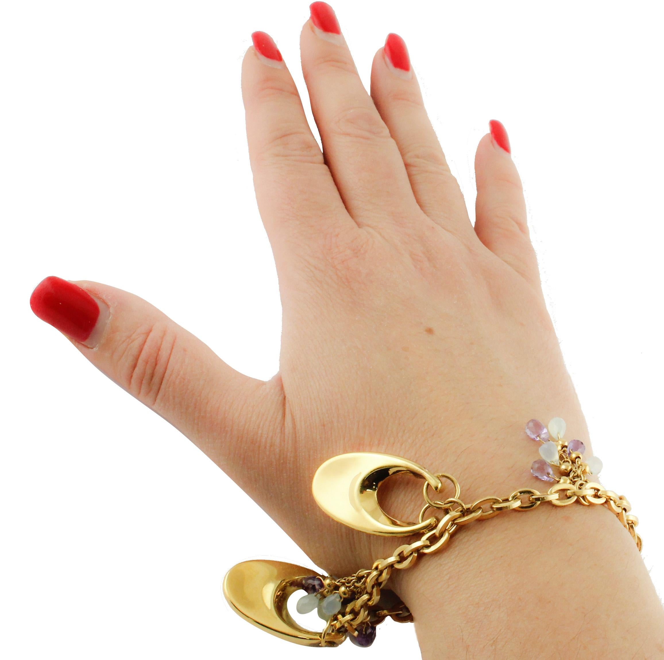 Amethysts Chalcedon Gelbgold Charm-Armband (Gemischter Schliff) im Angebot
