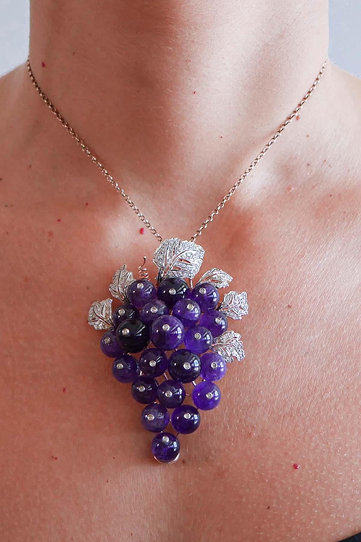 Améthystes, diamants, broche en or rose et argent. Pour femmes en vente