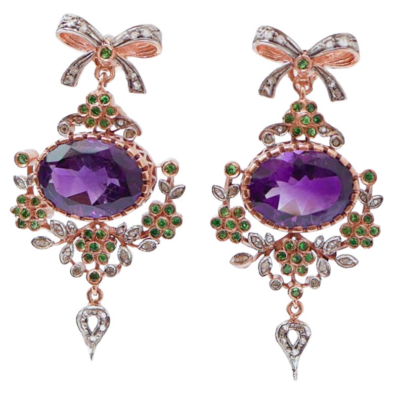 Orecchini con ametiste, tsavorite, diamanti, oro rosa e argento. in vendita
