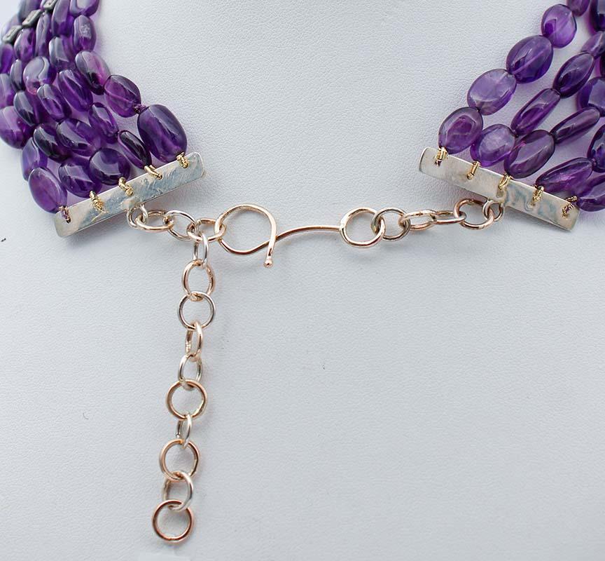 Chocker-Halskette mit Amethysten, Rubinen, Roségold und Silber. (Gemischter Schliff) im Angebot