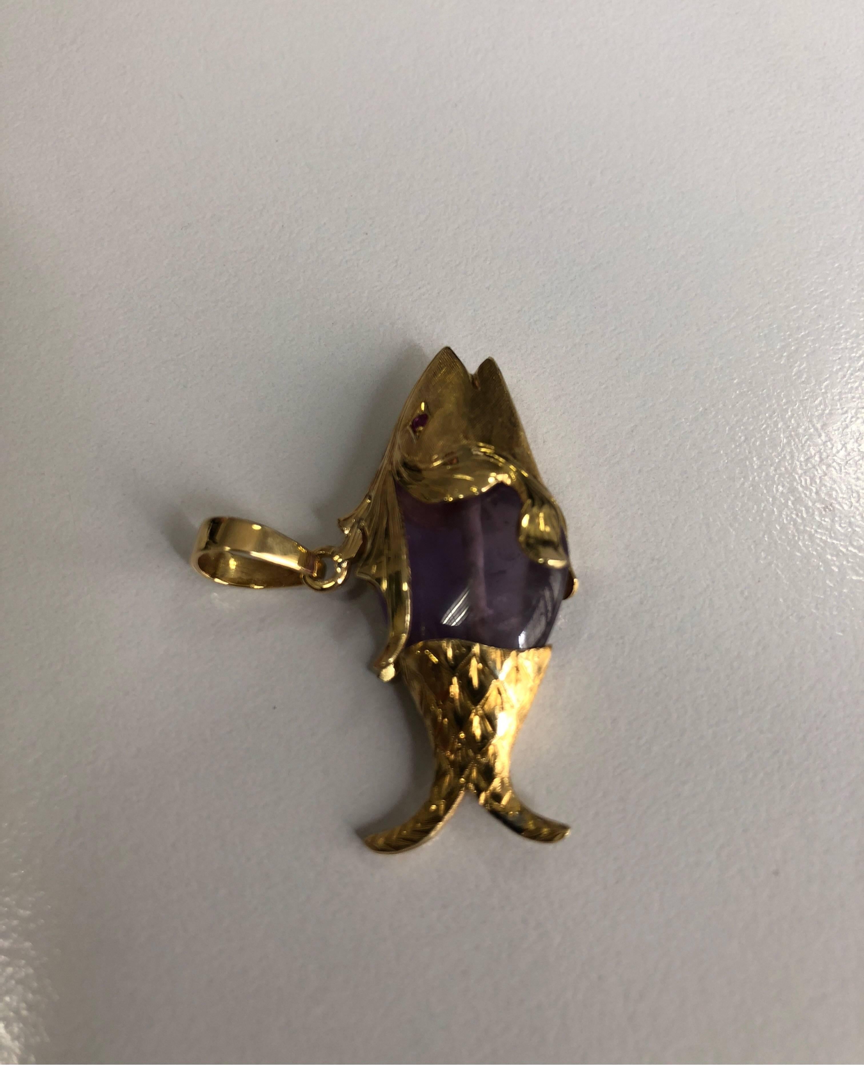 Ametist Fish Pendant In Excellent Condition For Sale In Milano, Lombardia