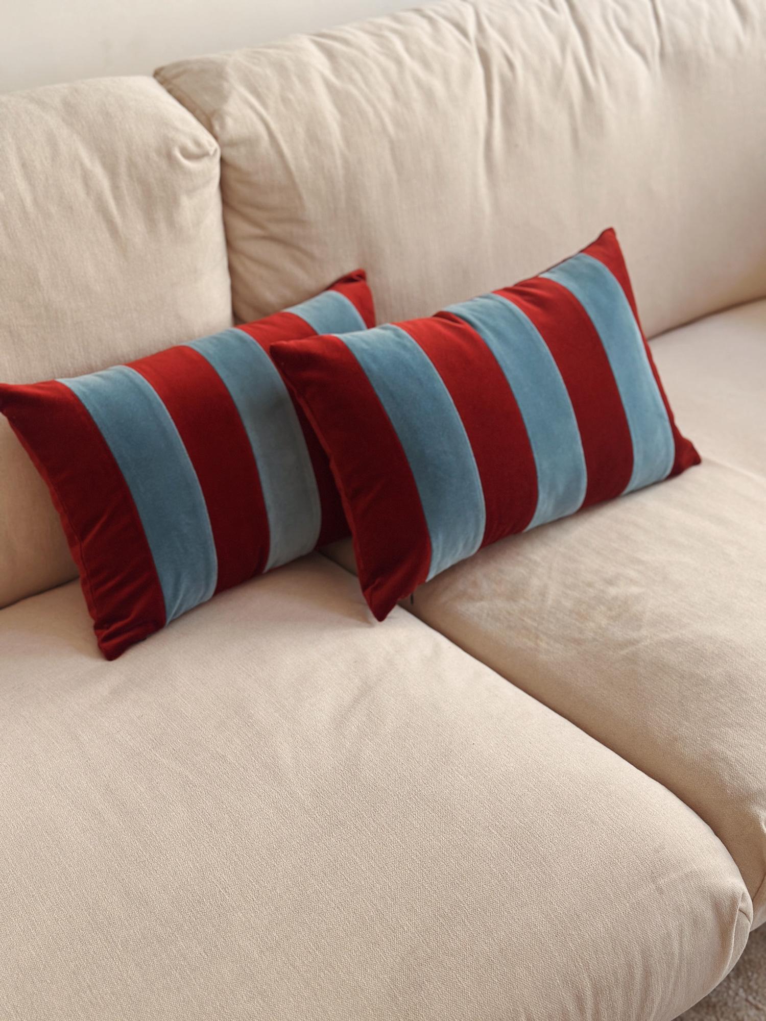 Patchwork Ensemble de 2 coussins décoratifs Deluxe faits à la main Ametista II Brick and Blue en vente
