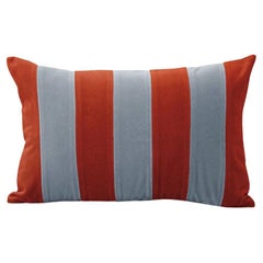 Ametista II Brick and Blue Velvet Deluxe Handmade Decorative Pillow (Oreiller décoratif de luxe fait main)
