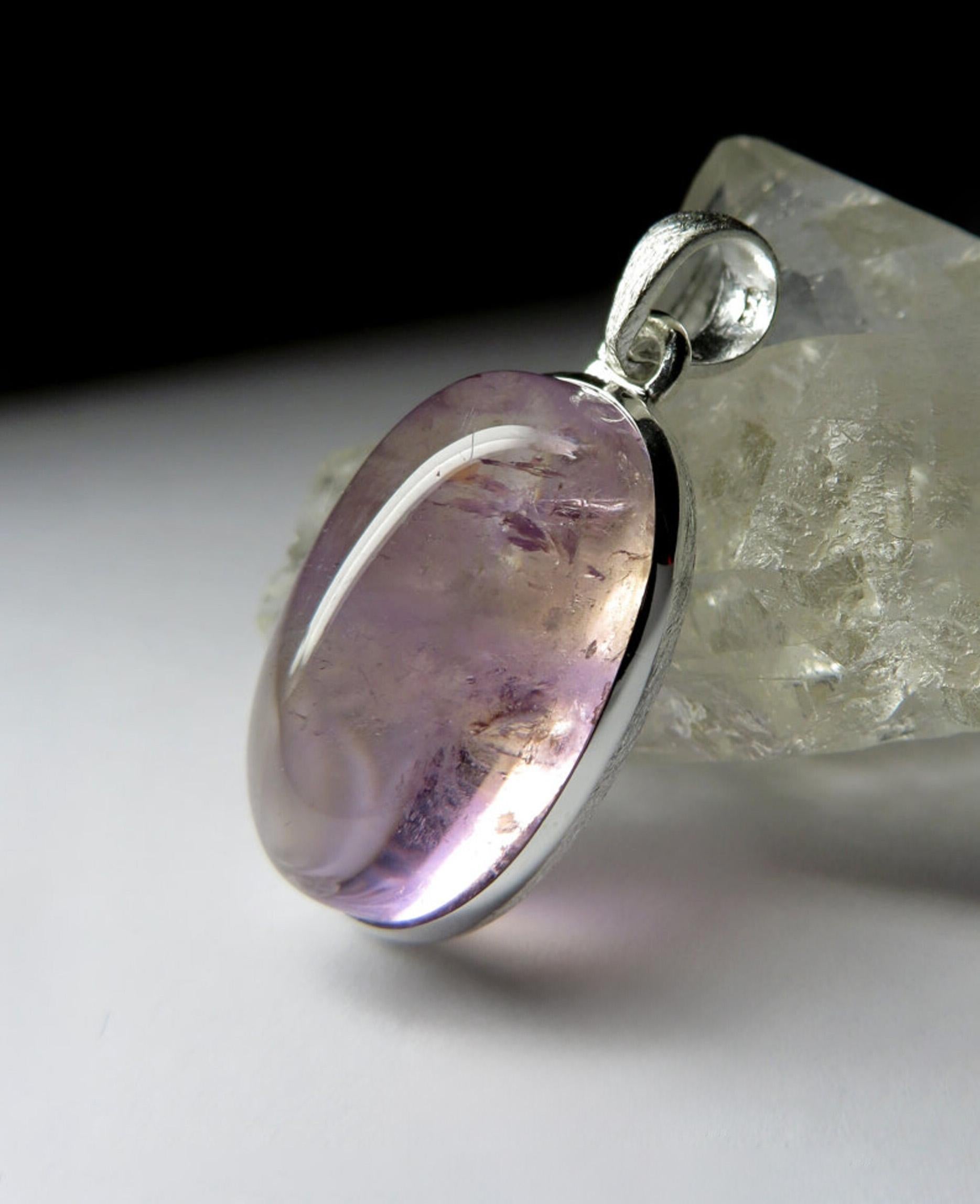 Silver necklace with natural Ametrine / Amethyst
gemstone origin - Bolivia
gem size is 0.31 х 0.55 х 0.94 in / 8 х 14 х 24  mm
Ametrine weight - 25.60 carat
pendant weight - 6.95 grams
pendant height - 1.34 in / 34 mm
The necklace comes with a