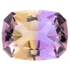 Pierre non montée Ametrine 10,77 carats, taille émeraude fantaisie