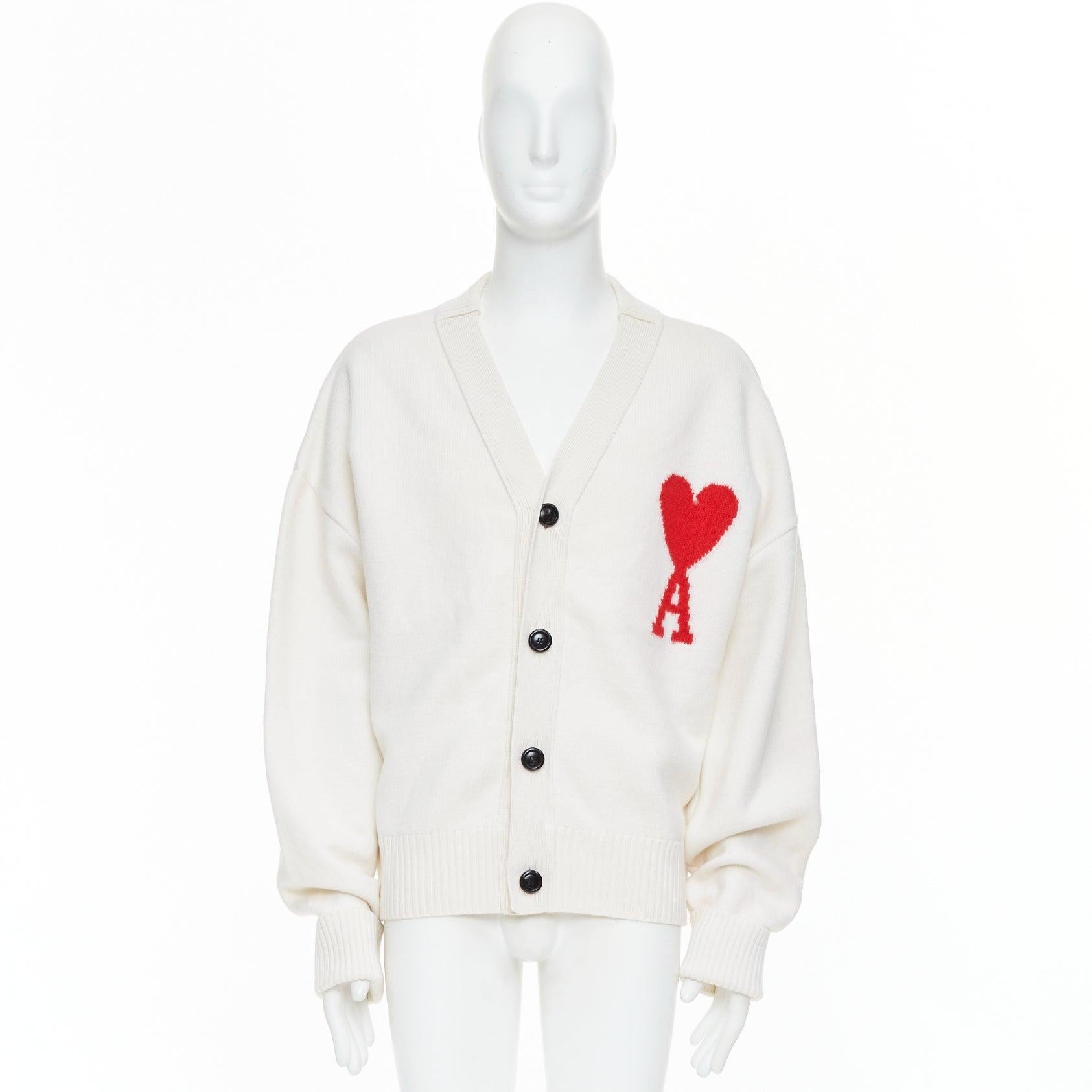 Cardigan boutonné AMI De Coeur en laine vierge crème avec logo en forme de cœur XL en vente 5