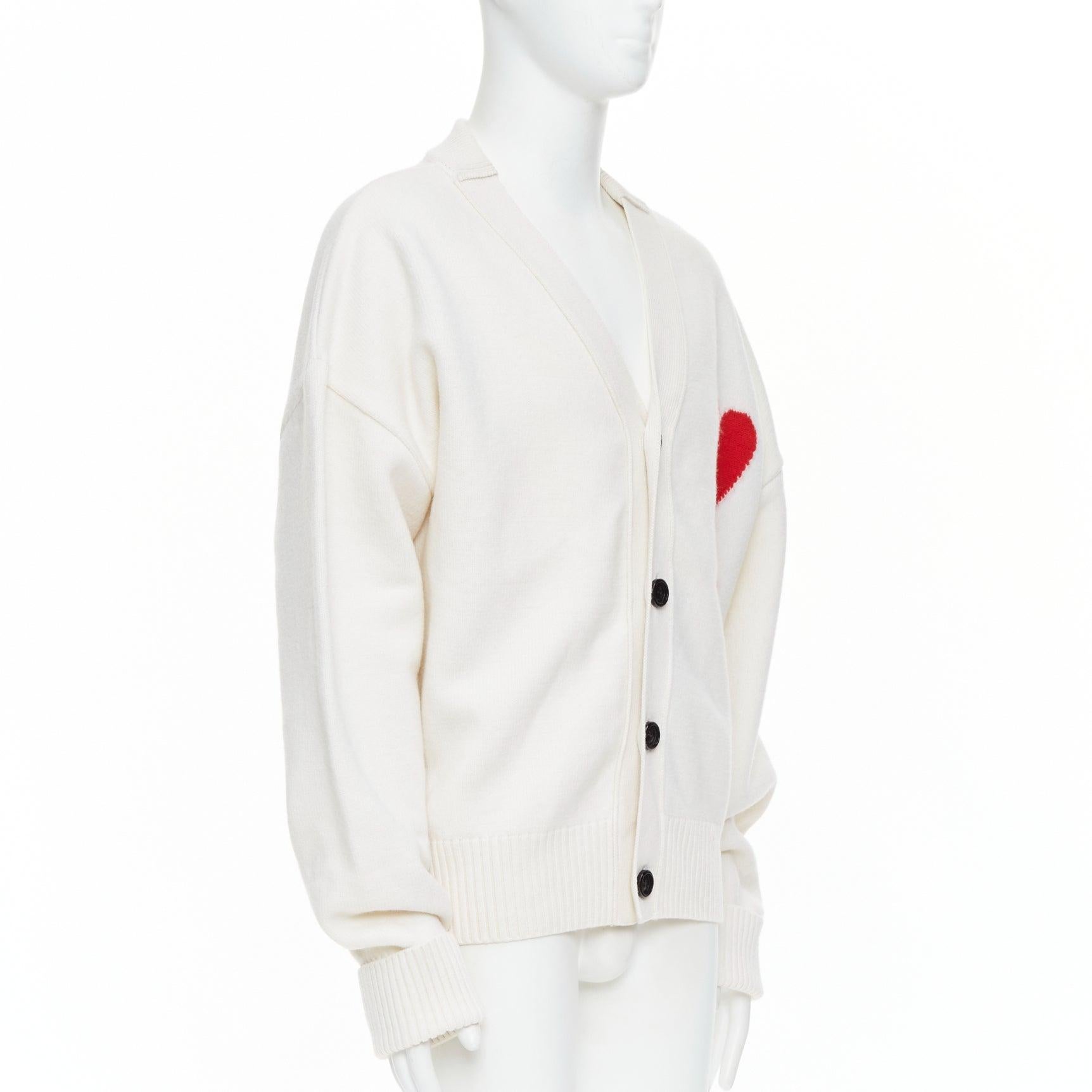 Cardigan boutonné AMI De Coeur en laine vierge crème avec logo en forme de cœur XL Excellent état - En vente à Hong Kong, NT