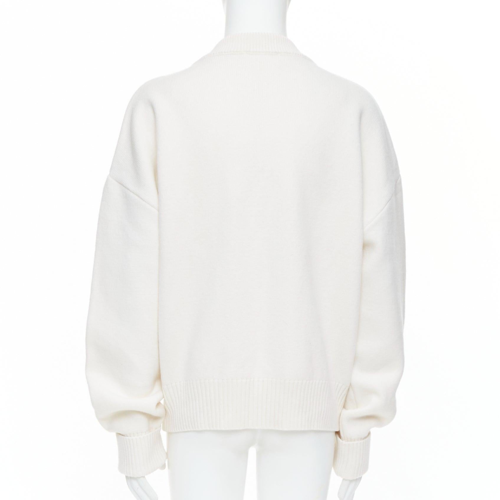 Cardigan boutonné AMI De Coeur en laine vierge crème avec logo en forme de cœur XL en vente 1