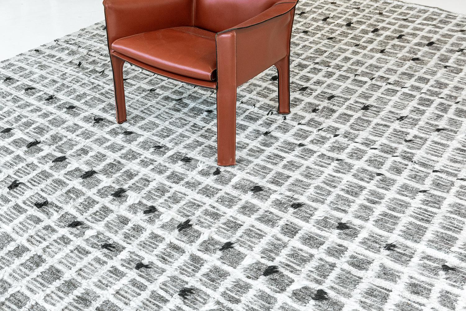 Laine Amihan, Atlas Collectional par Mehraban en vente