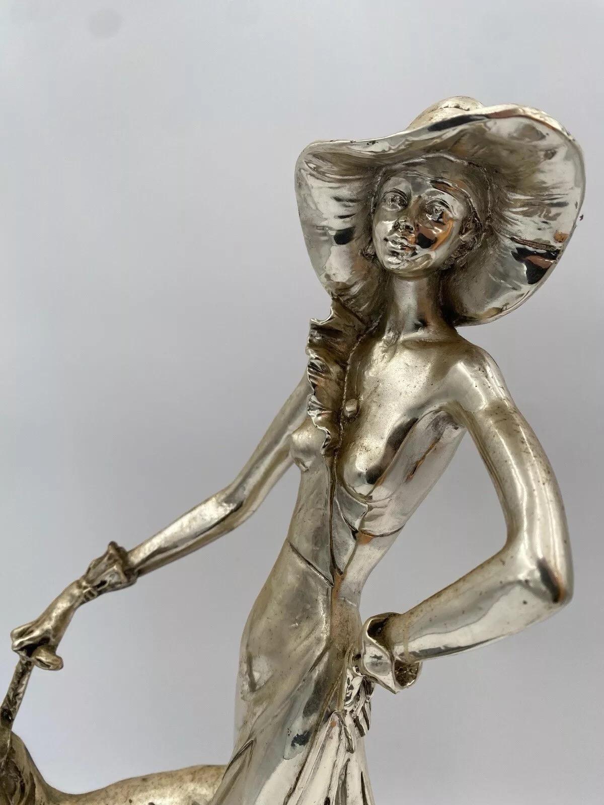Late 20th Century Amilcare Santini Scultura In Resina Argentata Art Dèco in vendita